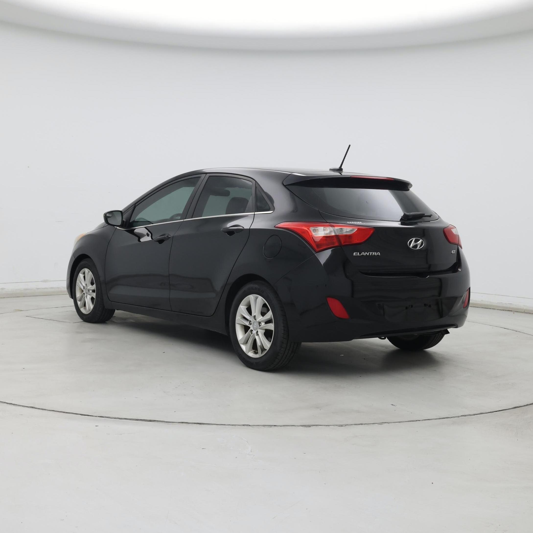 Thumbnail: 2015 Hyundai Elantra - 2