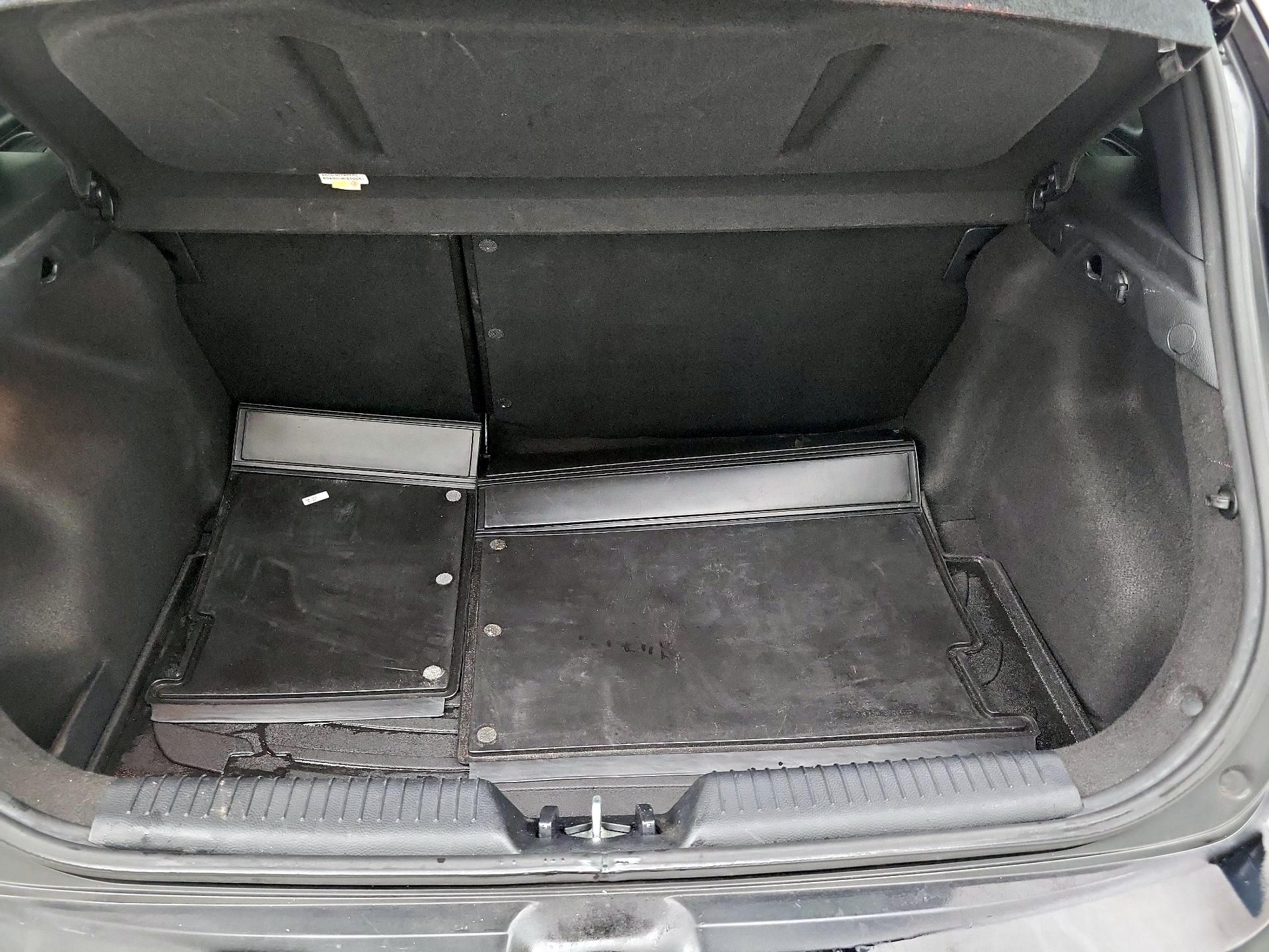 Thumbnail: 2015 Hyundai Elantra - 19