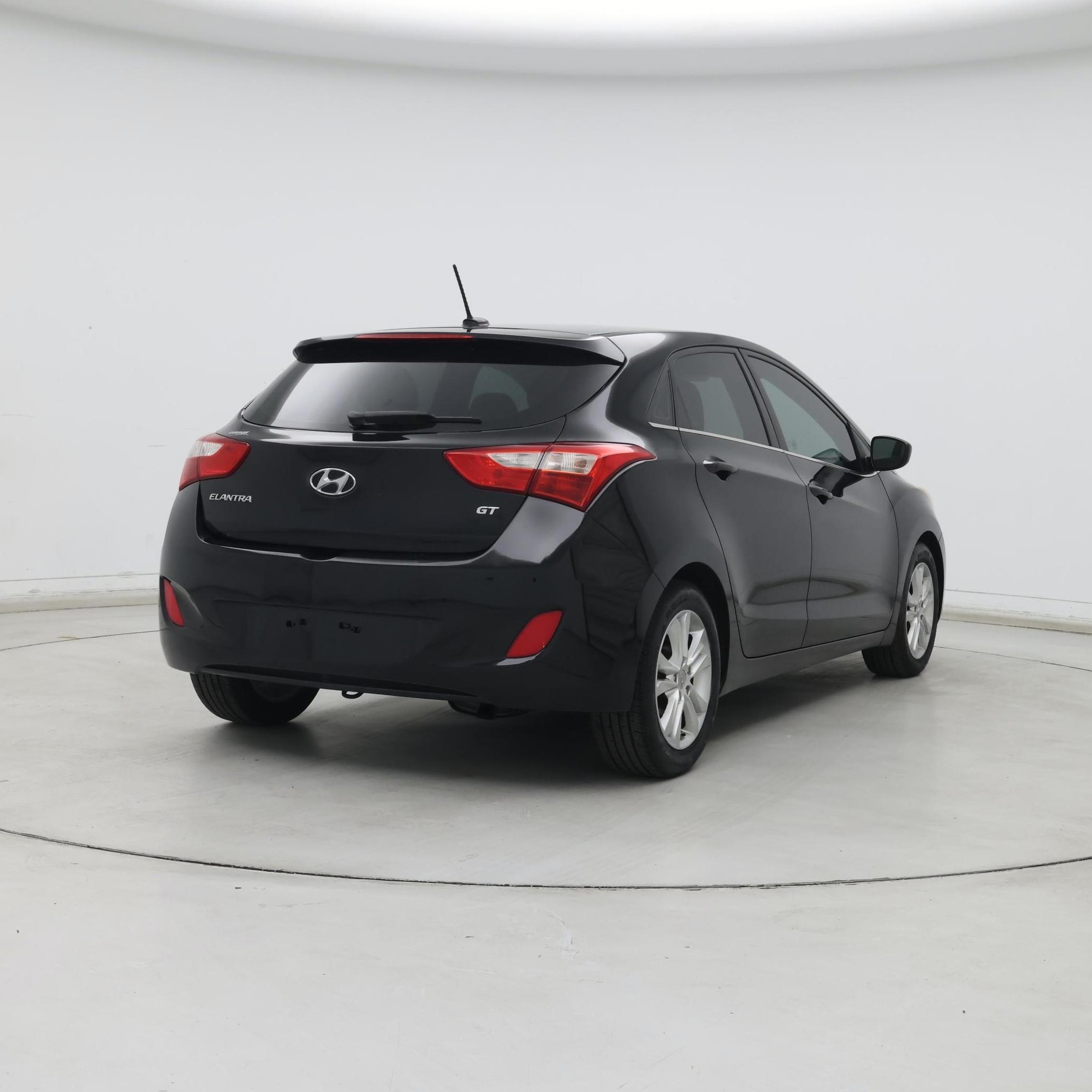 Thumbnail: 2015 Hyundai Elantra - 8