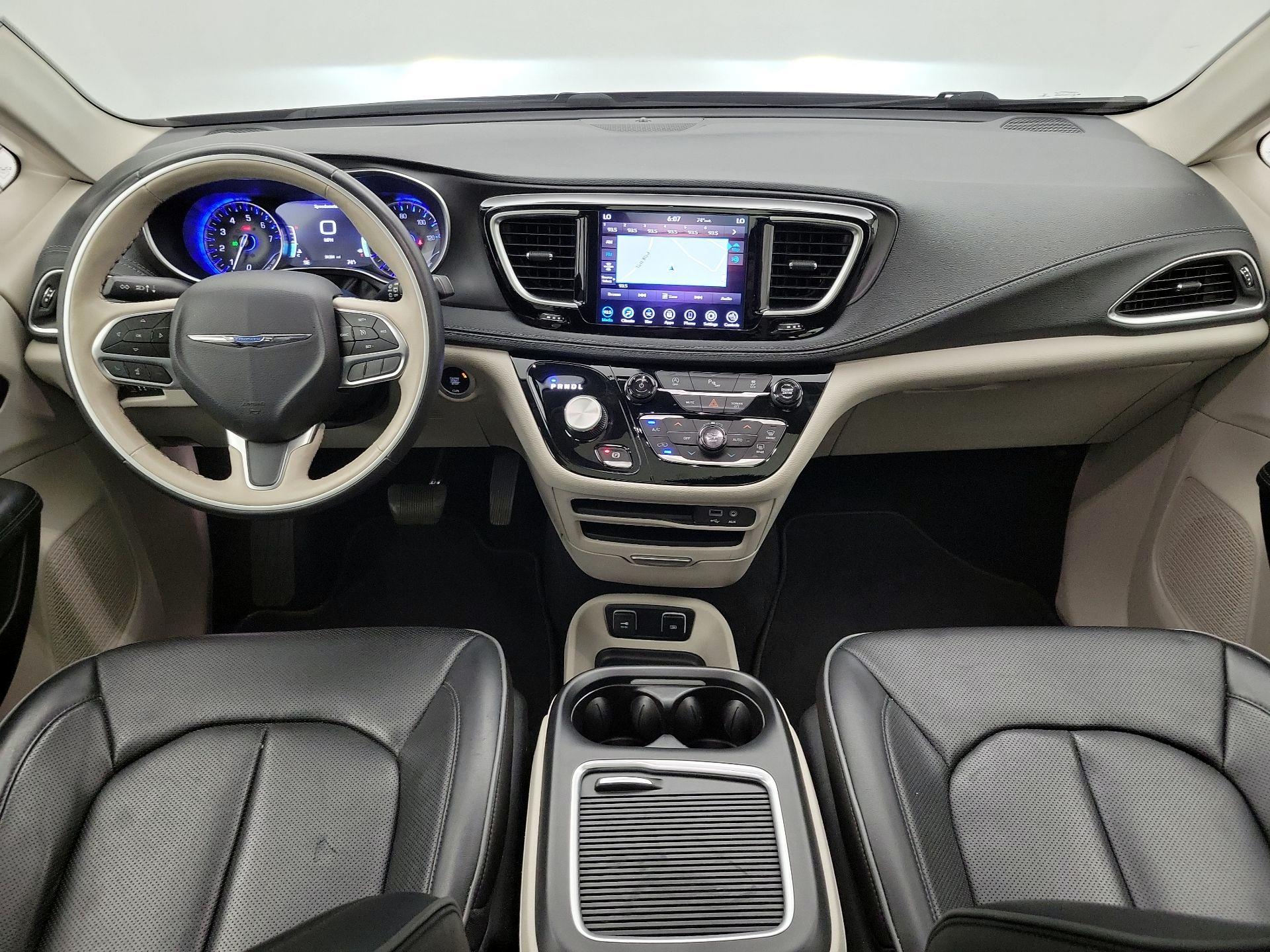 Thumbnail: 2020 Chrysler Pacifica - 9