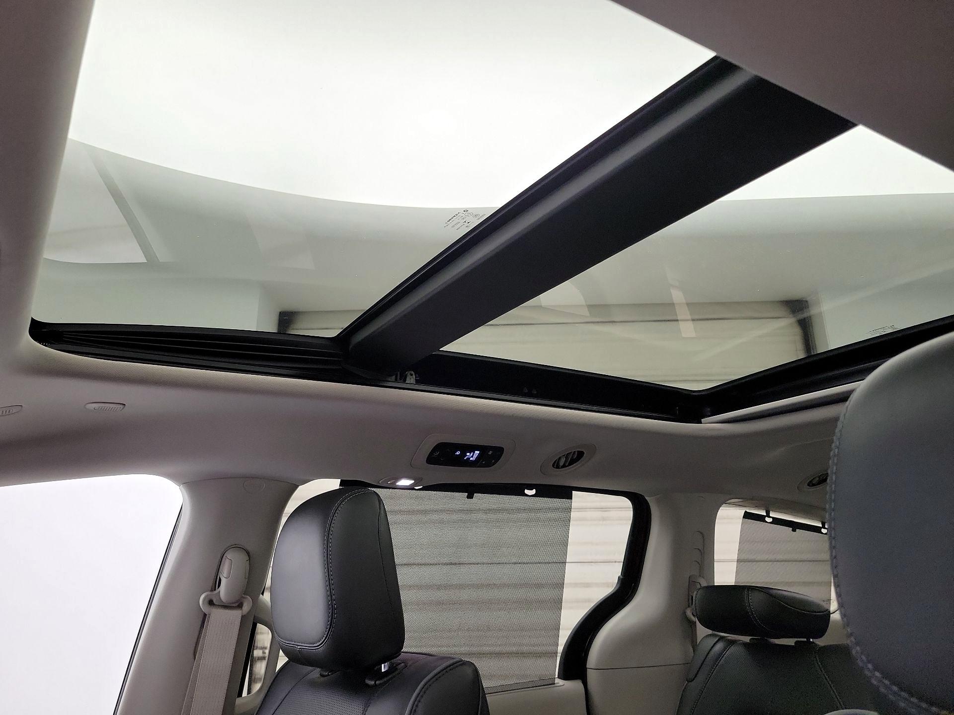Thumbnail: 2020 Chrysler Pacifica - 20