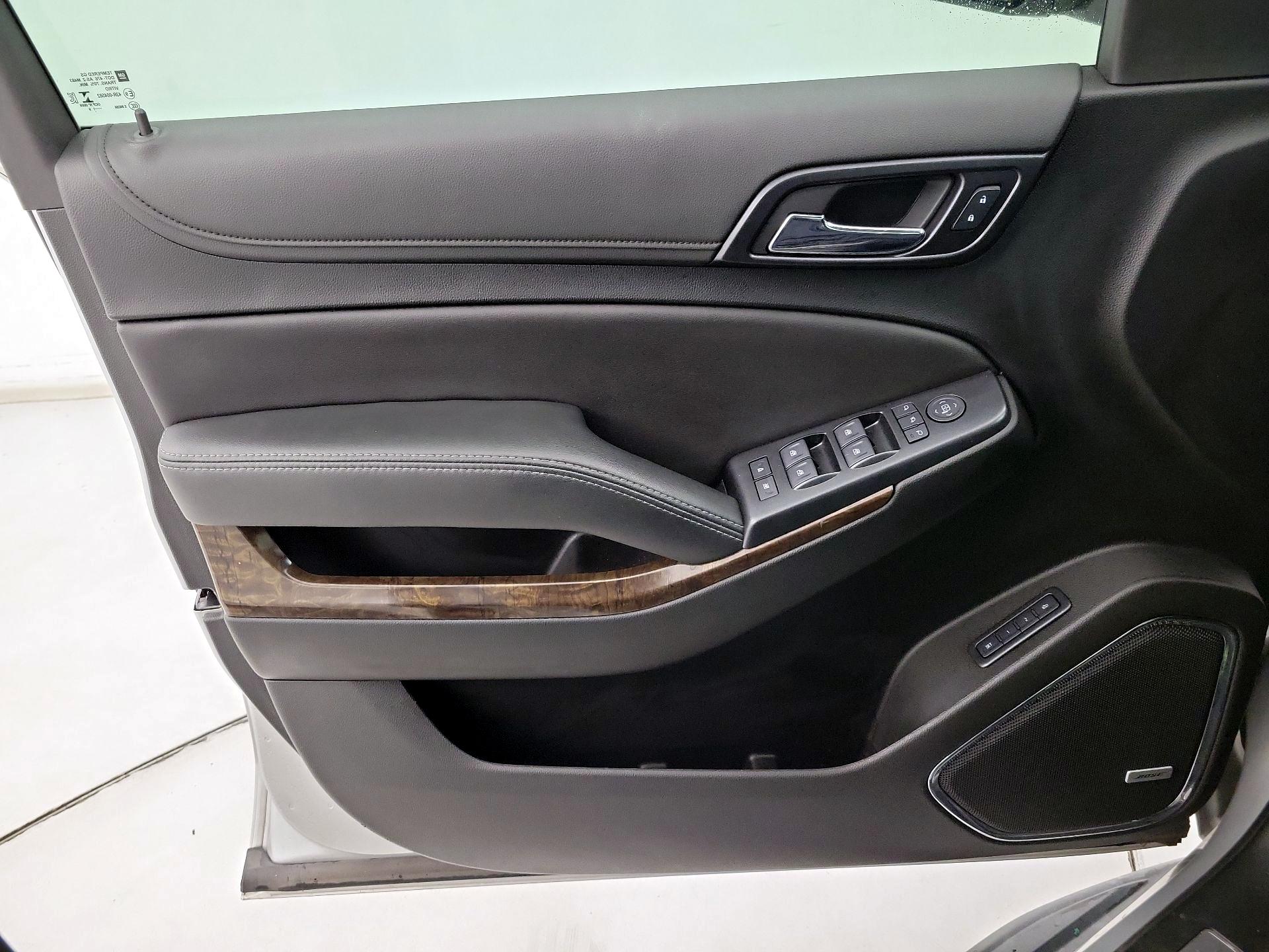 Thumbnail: 2019 Chevrolet Suburban - 12