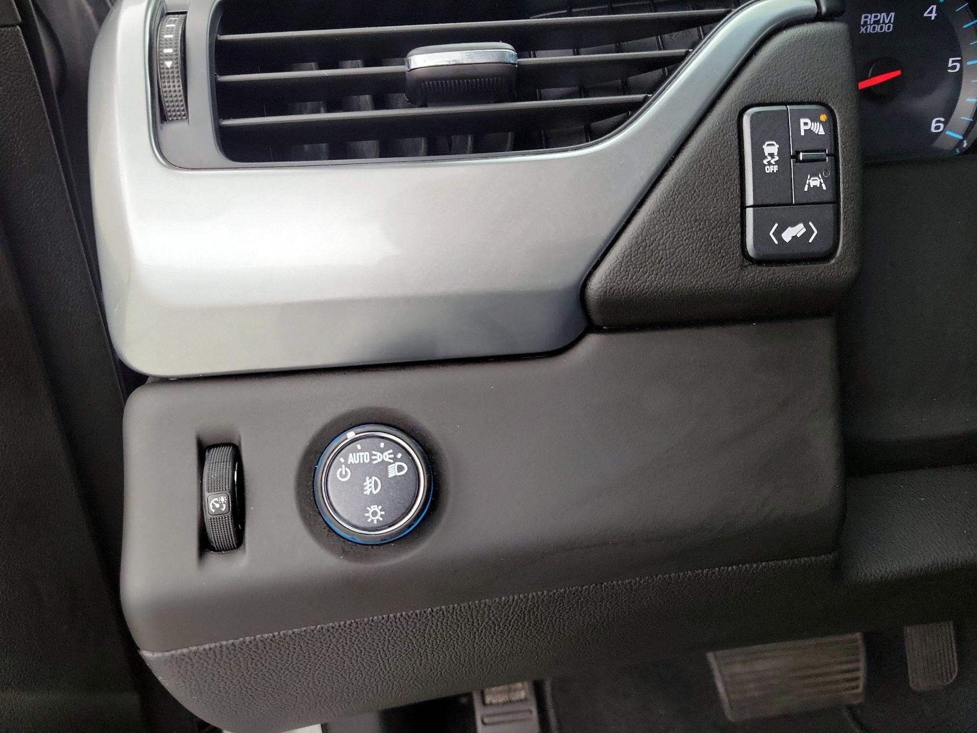 Thumbnail: 2019 Chevrolet Suburban - 13
