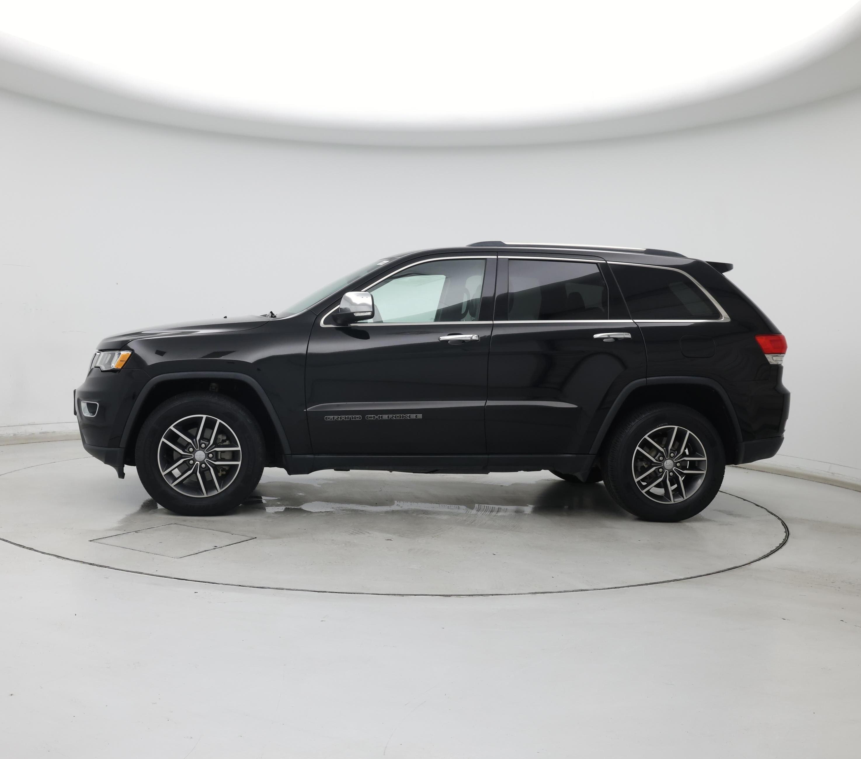 Thumbnail: 2017 Jeep Grand Cherokee - 3