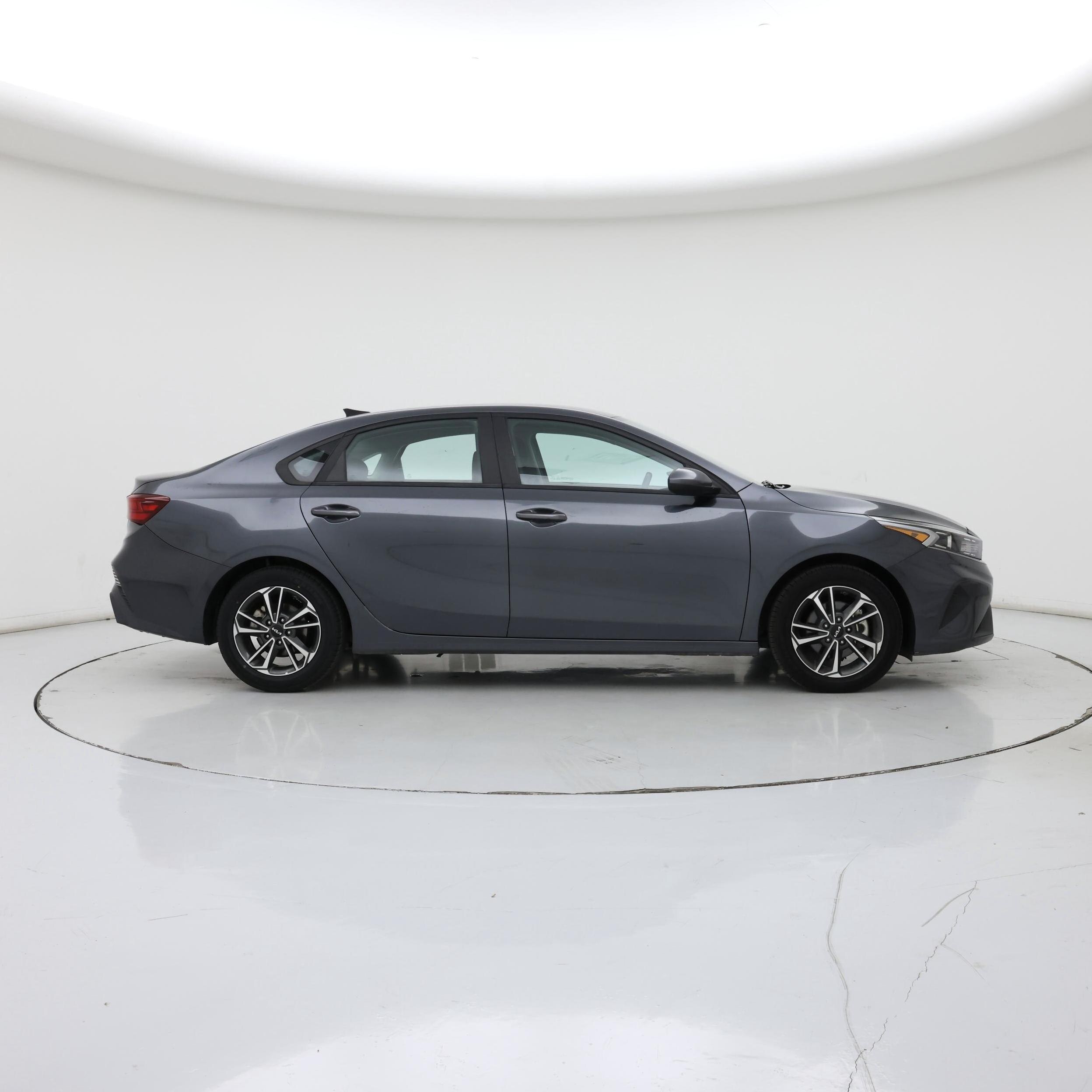 Thumbnail: 2023 Kia Forte - 7