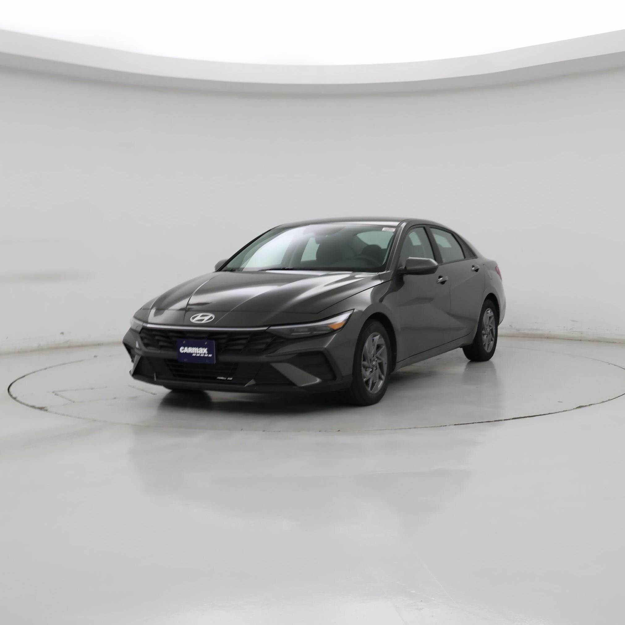 Thumbnail: 2024 Hyundai Elantra - 4