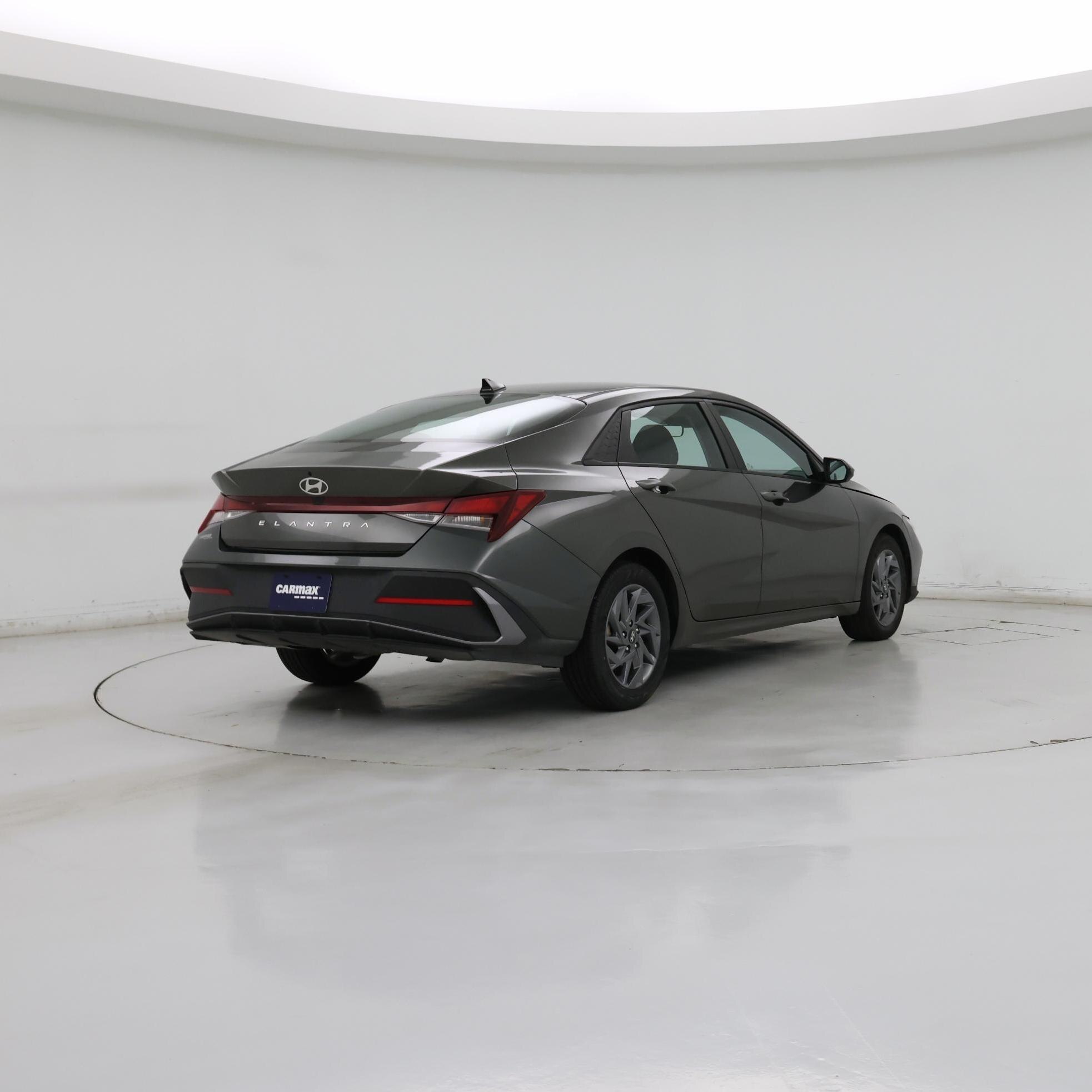 Thumbnail: 2024 Hyundai Elantra - 8