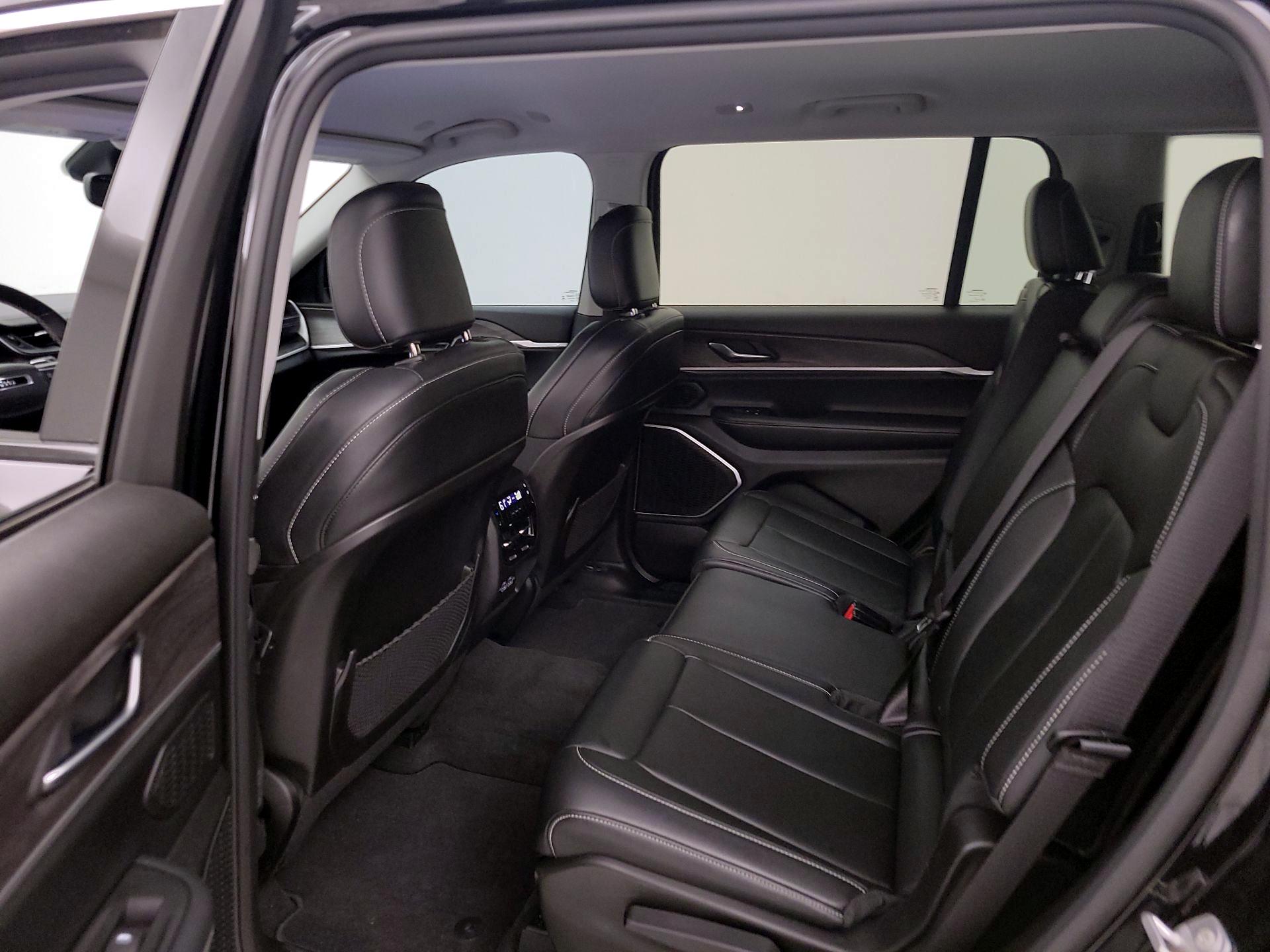 Thumbnail: 2022 Jeep Grand Cherokee L - 20