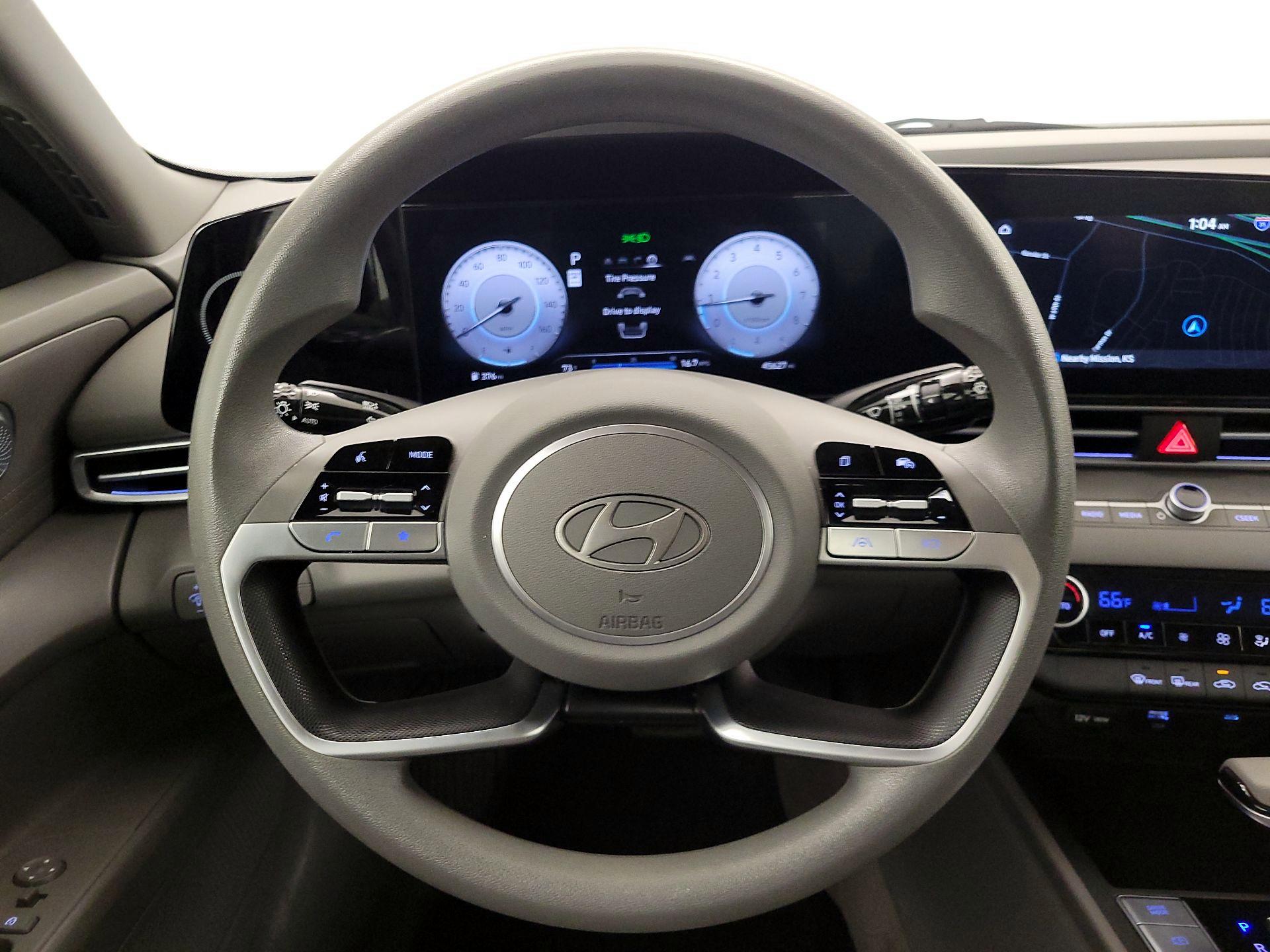 Thumbnail: 2024 Hyundai Elantra - 10