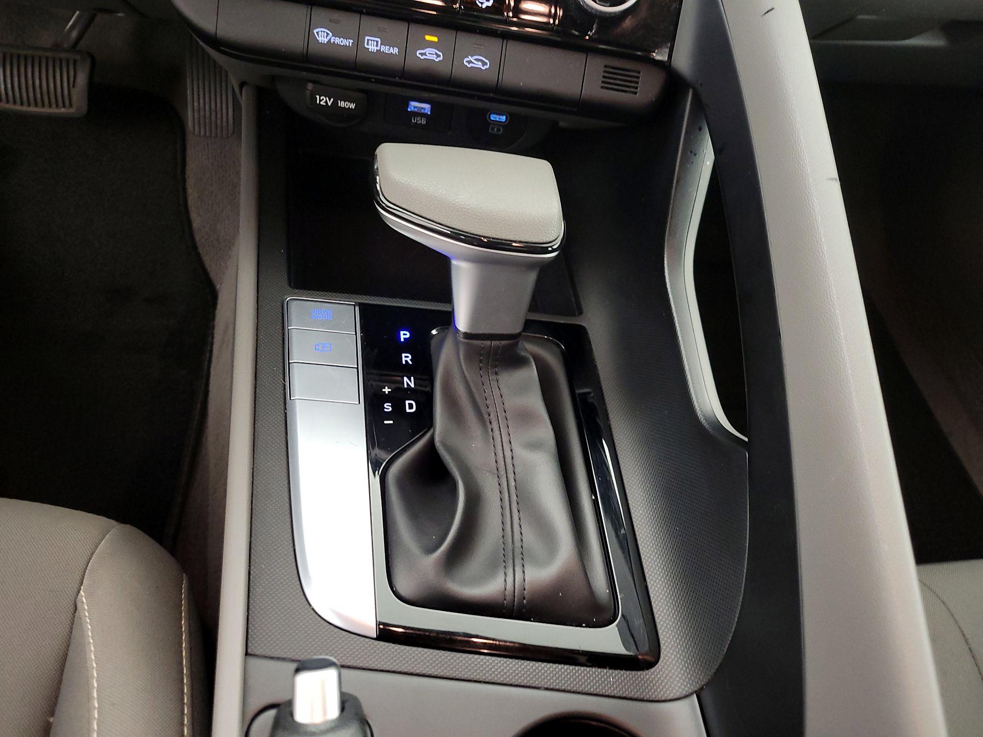 Thumbnail: 2024 Hyundai Elantra - 18