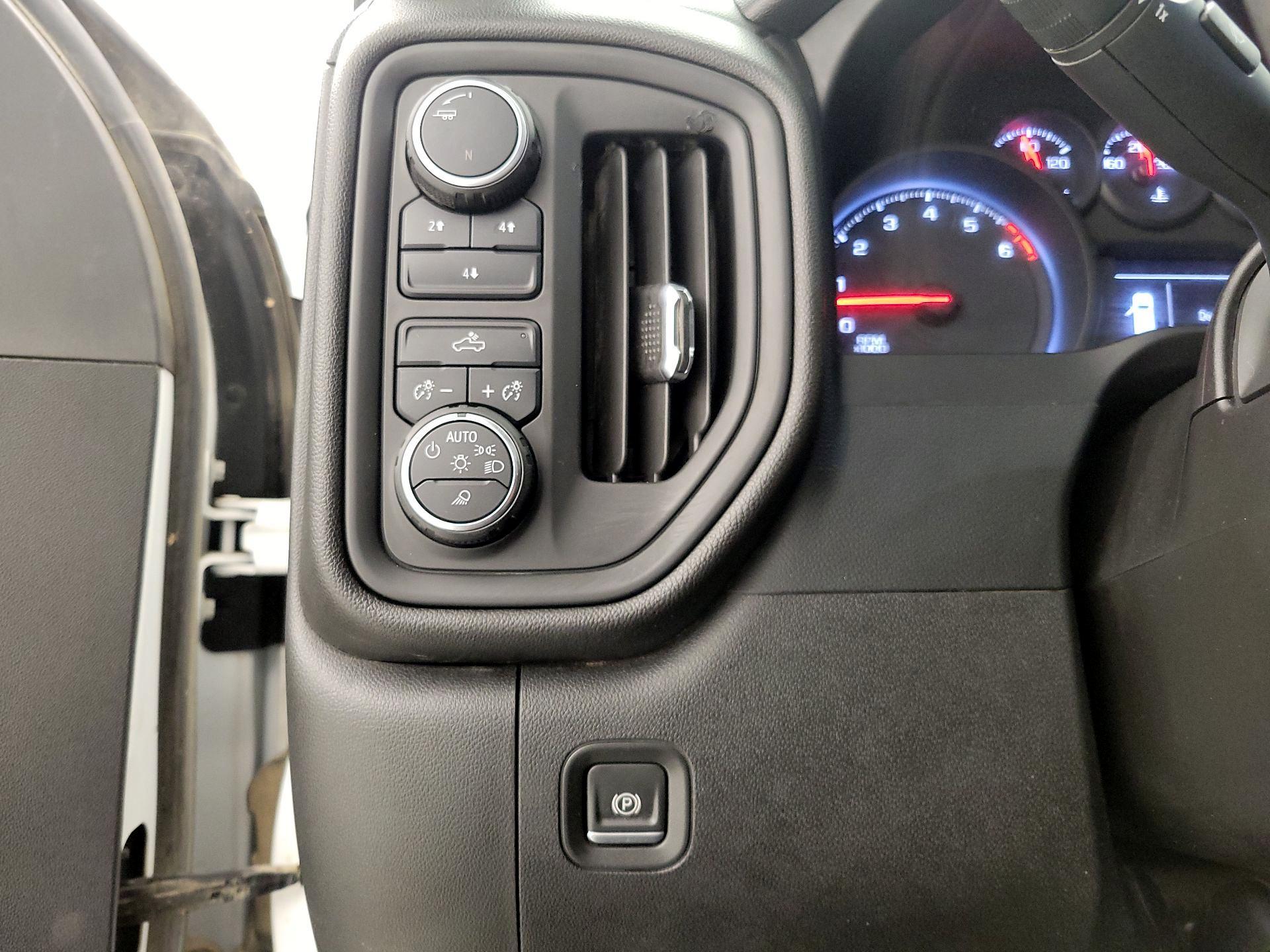 Thumbnail: 2022 Chevrolet Silverado 2500 - 11