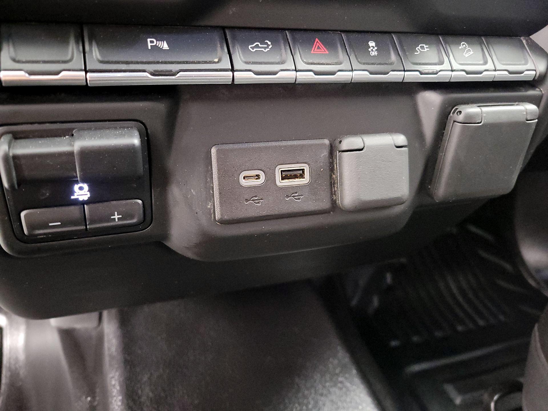 Thumbnail: 2022 Chevrolet Silverado 2500 - 16