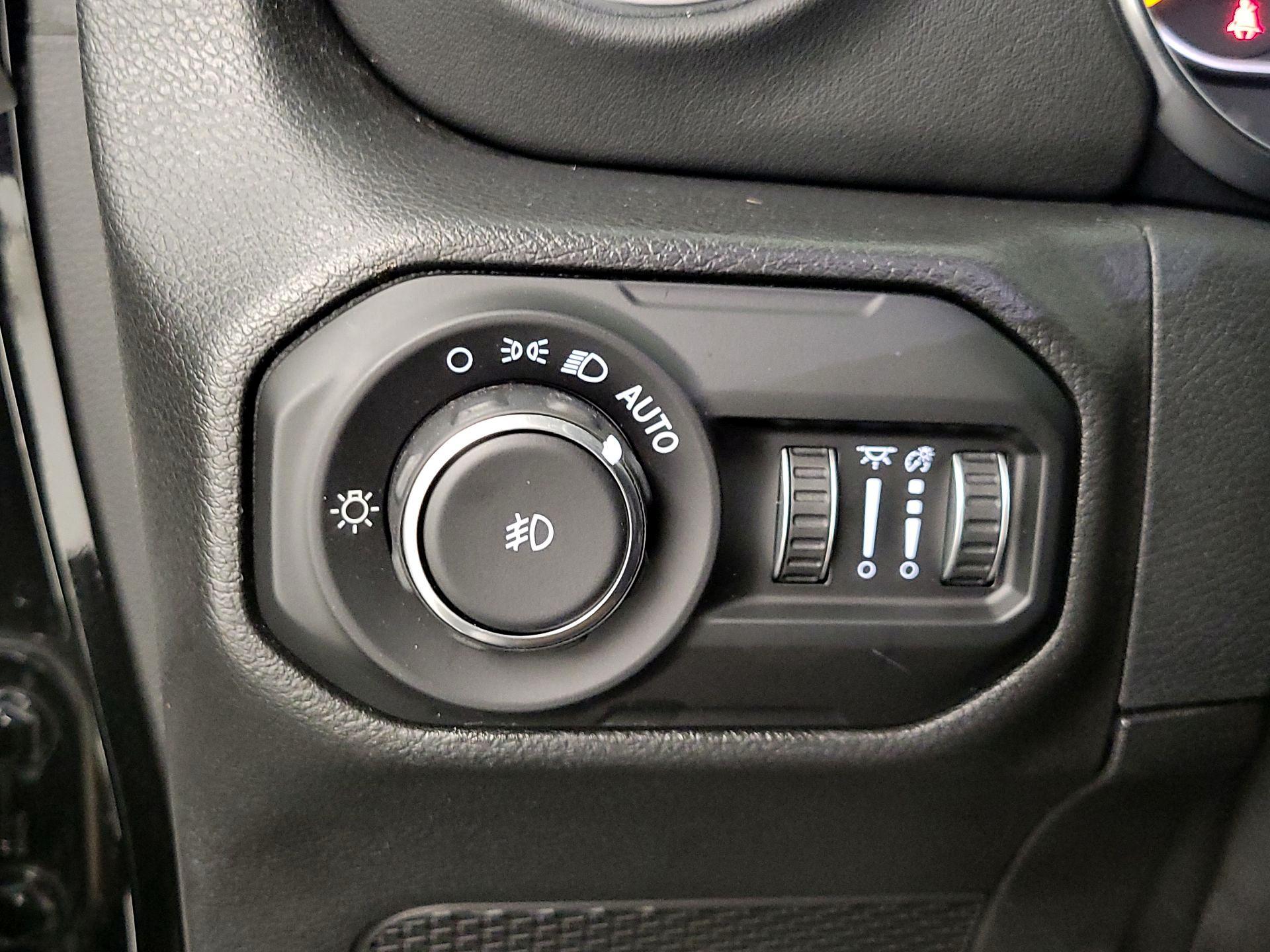Thumbnail: 2021 Jeep Wrangler - 13