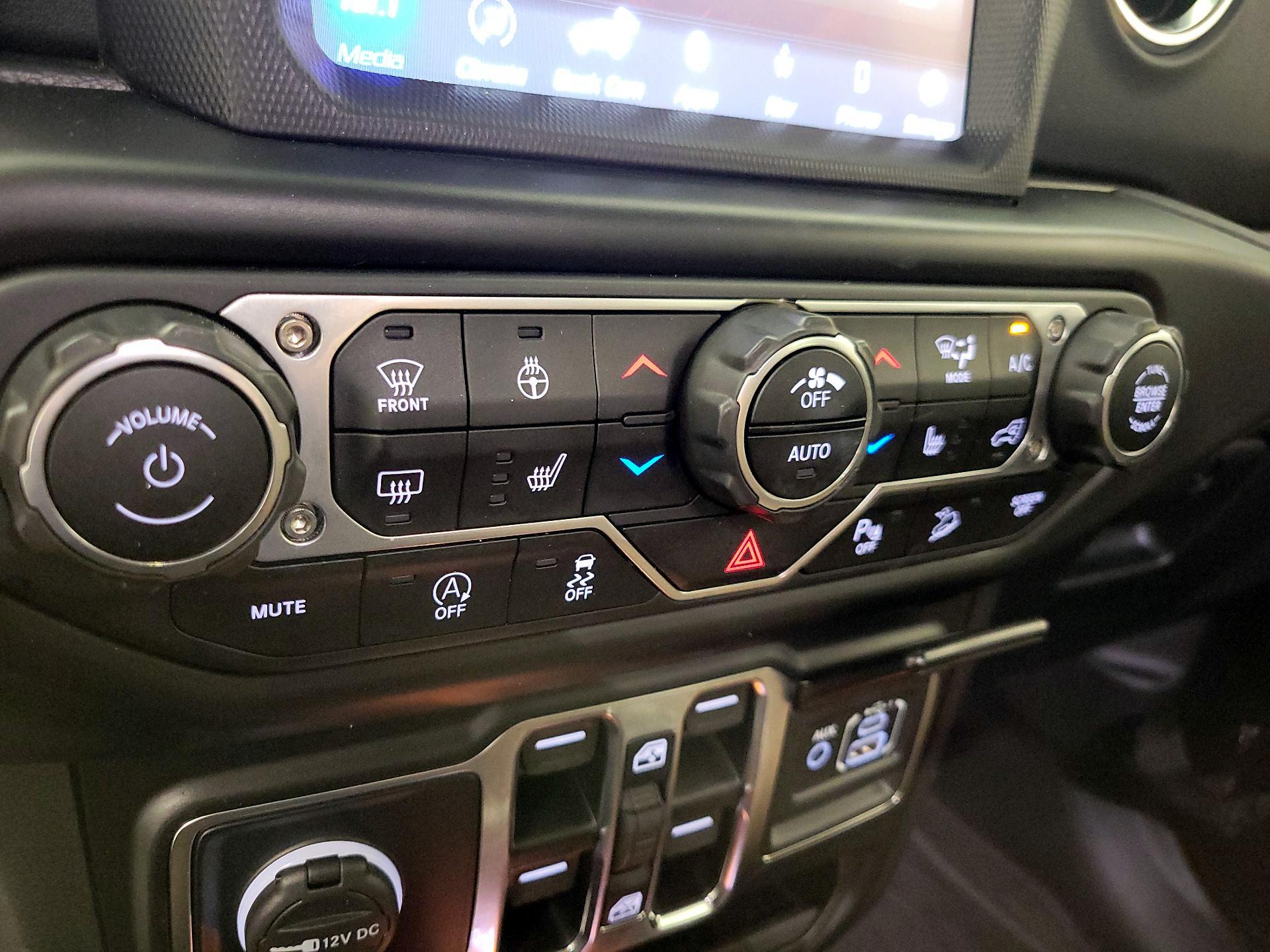 Thumbnail: 2021 Jeep Wrangler - 17