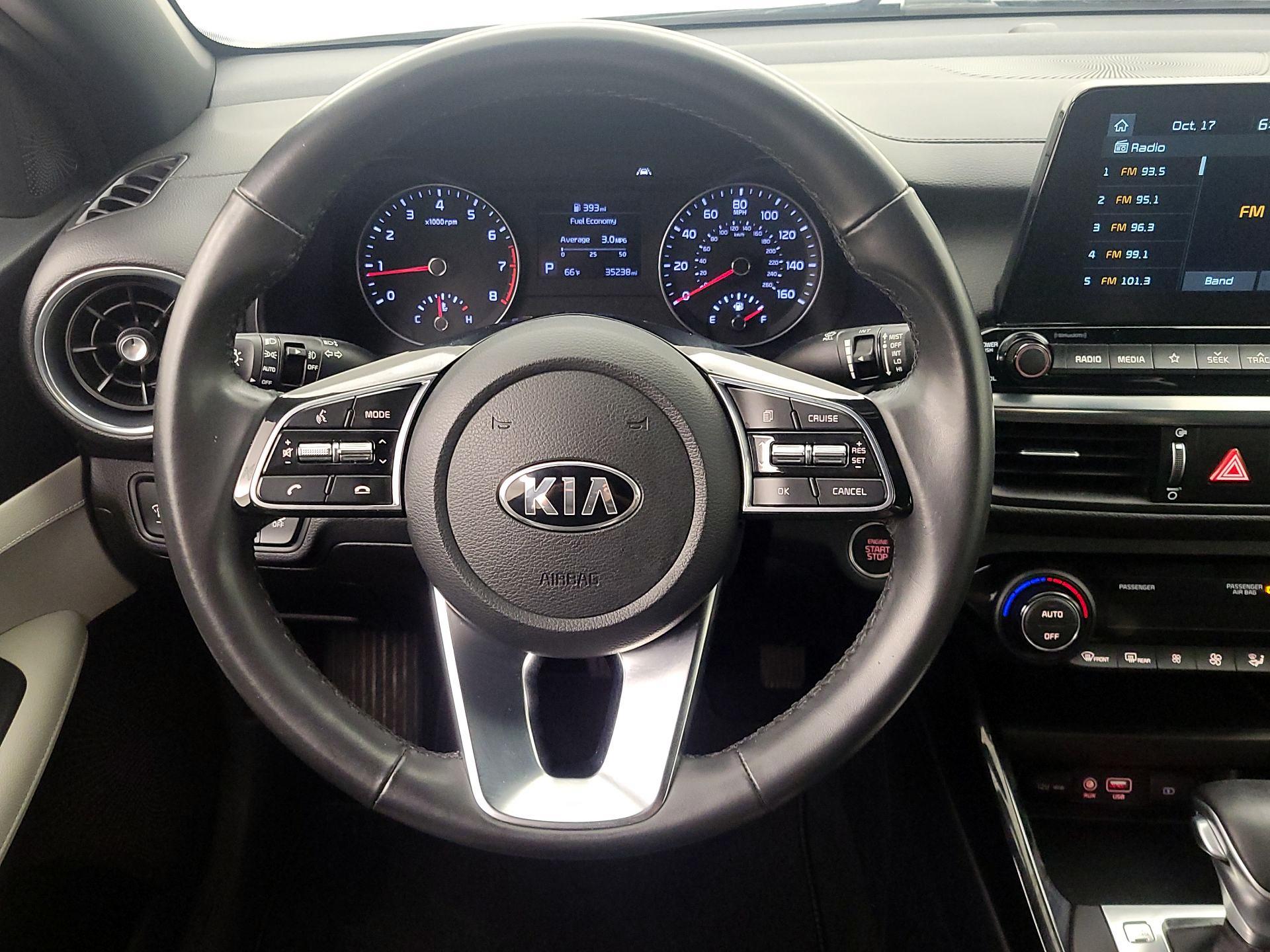 Thumbnail: 2020 Kia Forte - 10