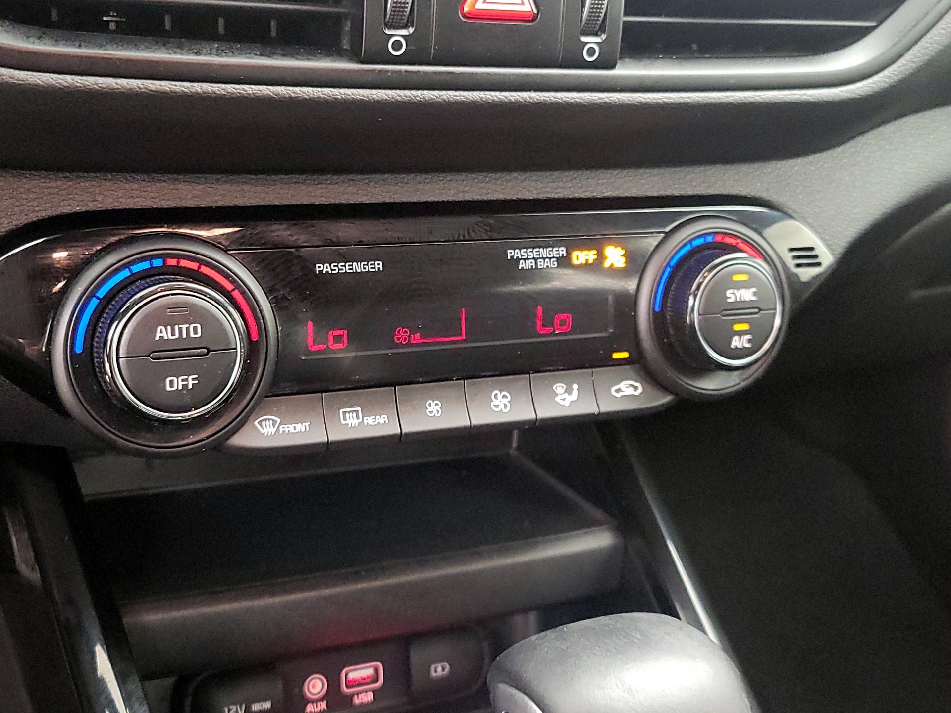 Thumbnail: 2020 Kia Forte - 16