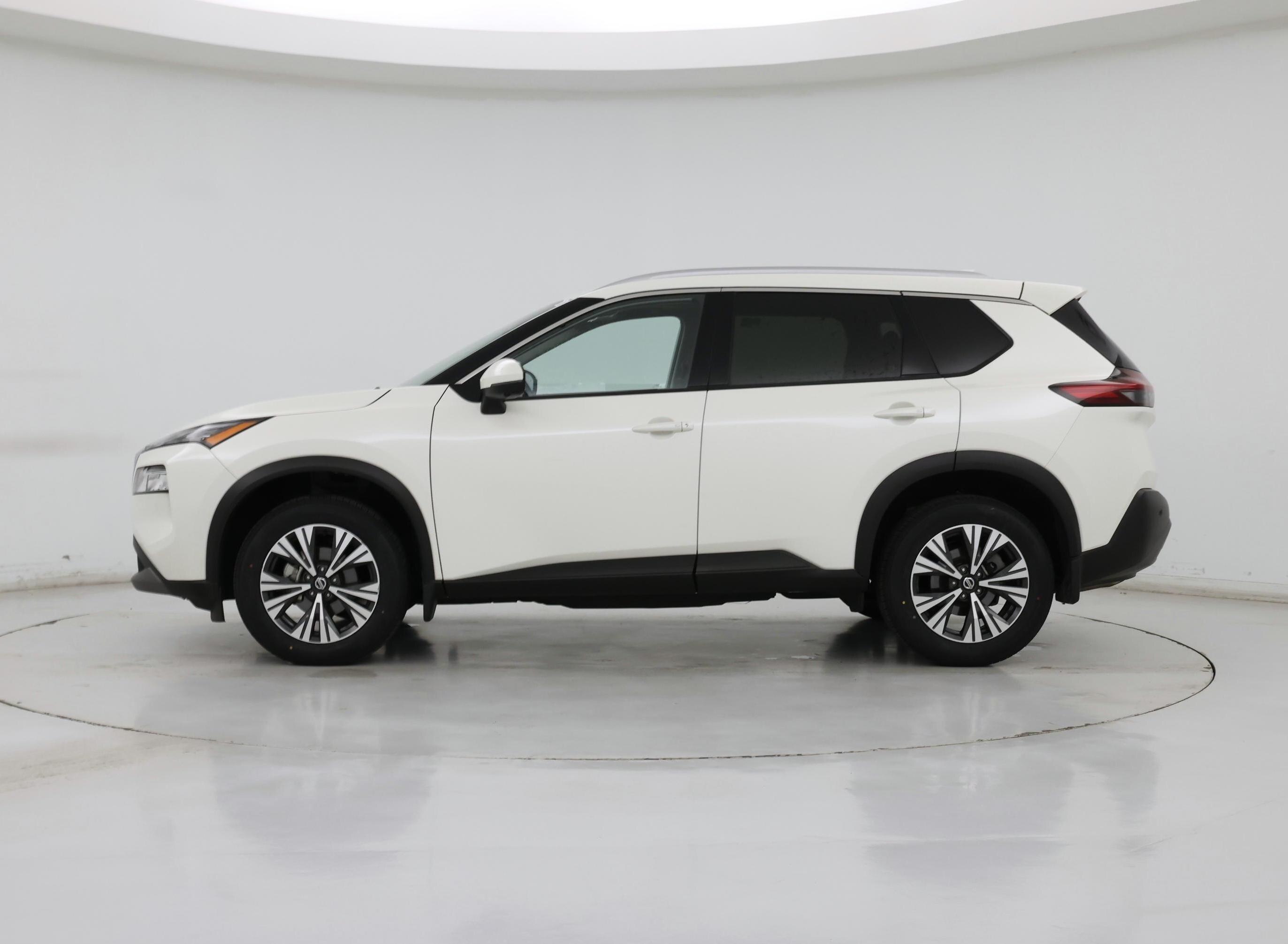 Thumbnail: 2021 Nissan Rogue - 3