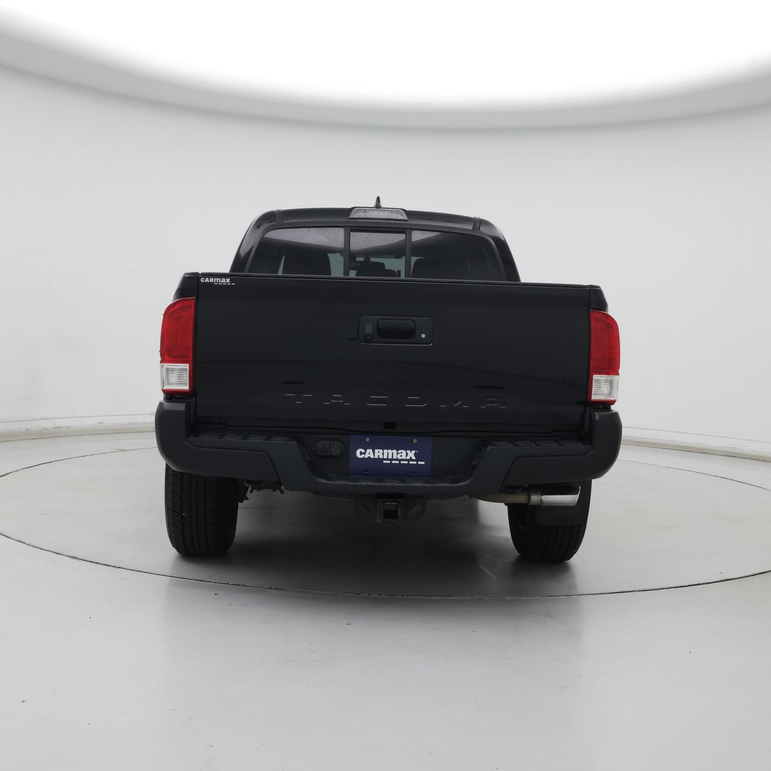 Thumbnail: 2017 Toyota Tacoma - 6