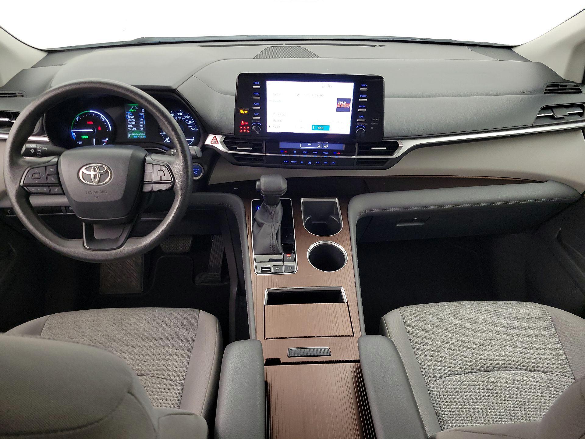 Thumbnail: 2022 Toyota Sienna - 9