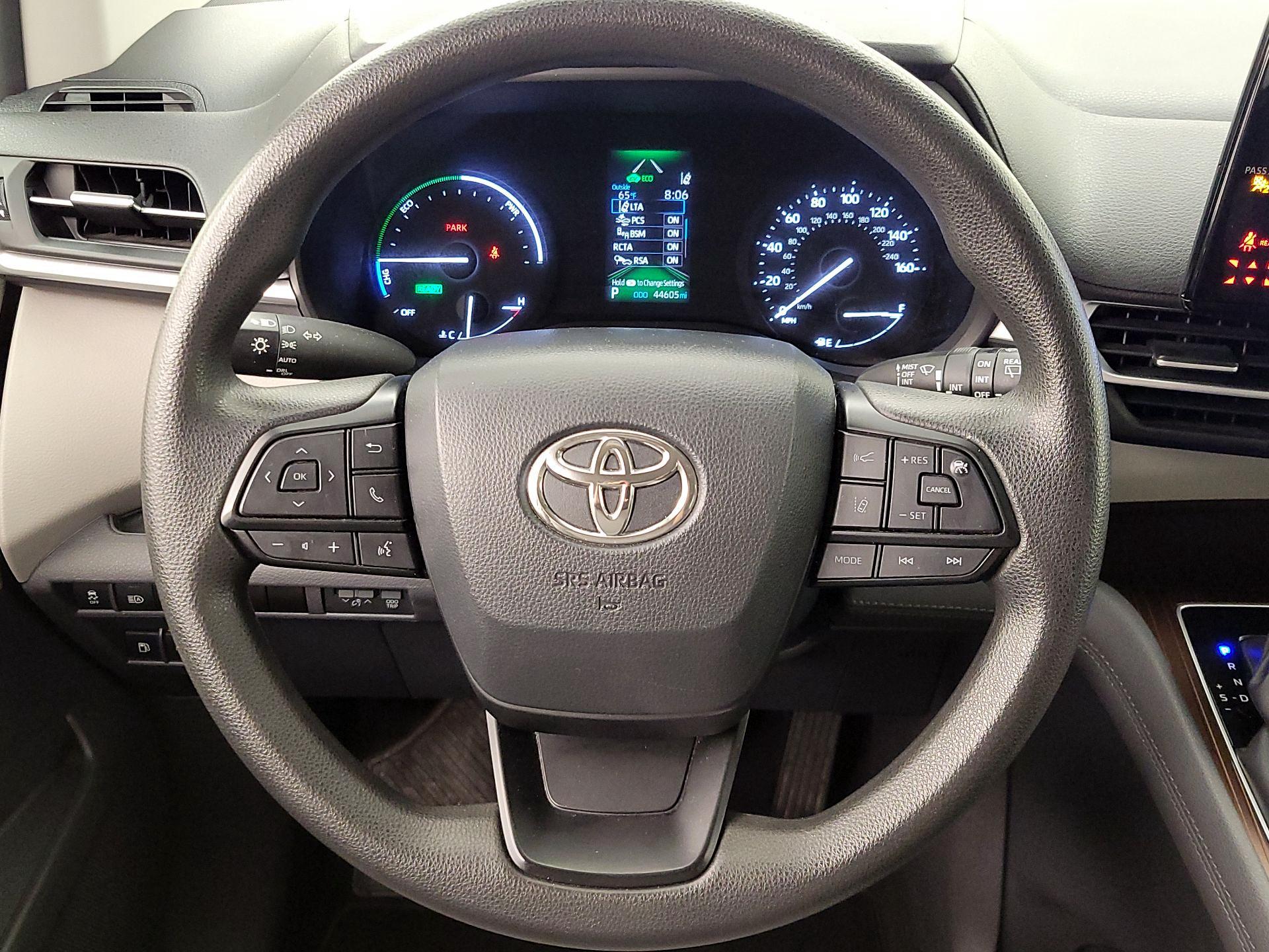 Thumbnail: 2022 Toyota Sienna - 10