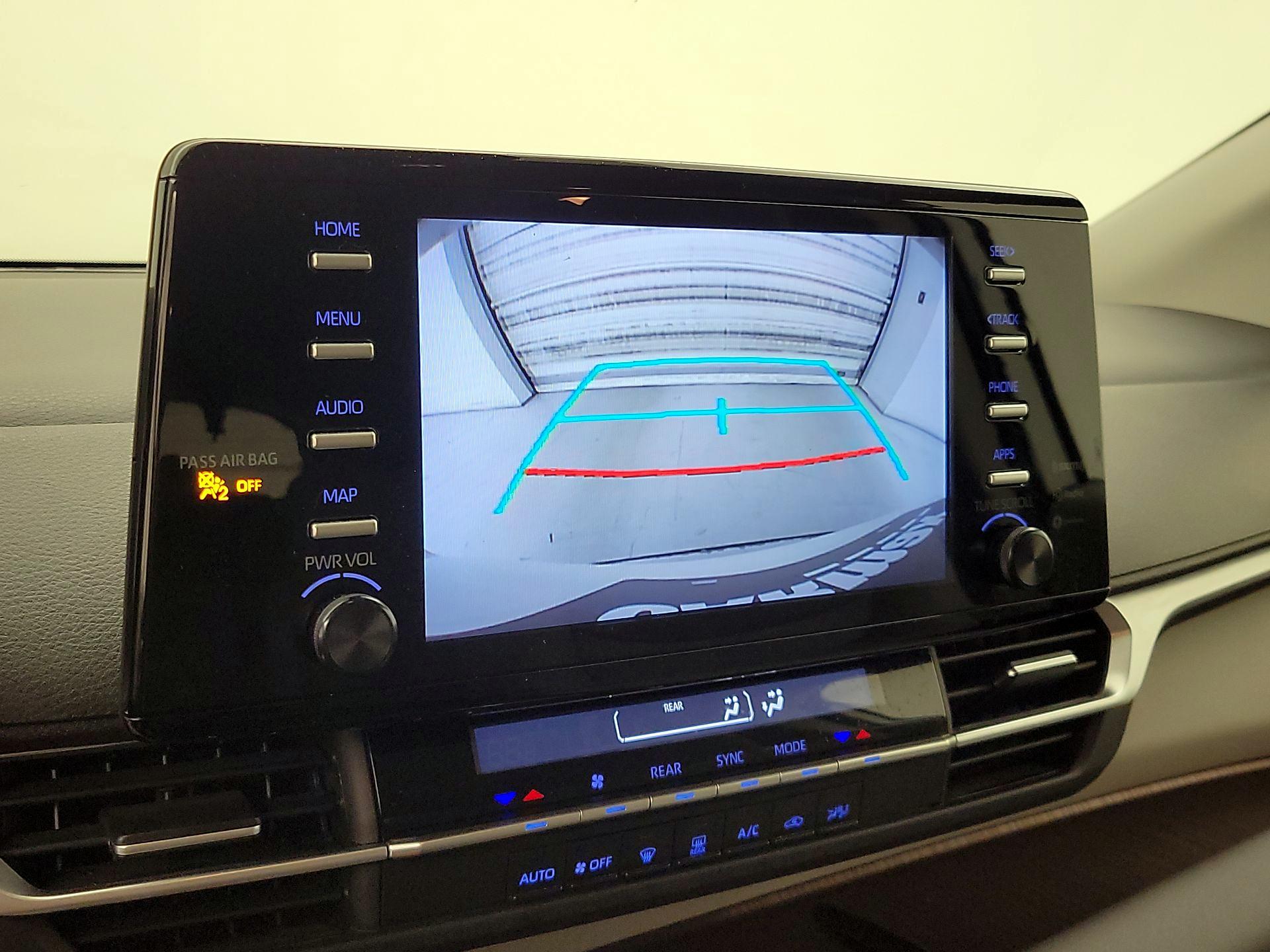 Thumbnail: 2022 Toyota Sienna - 14