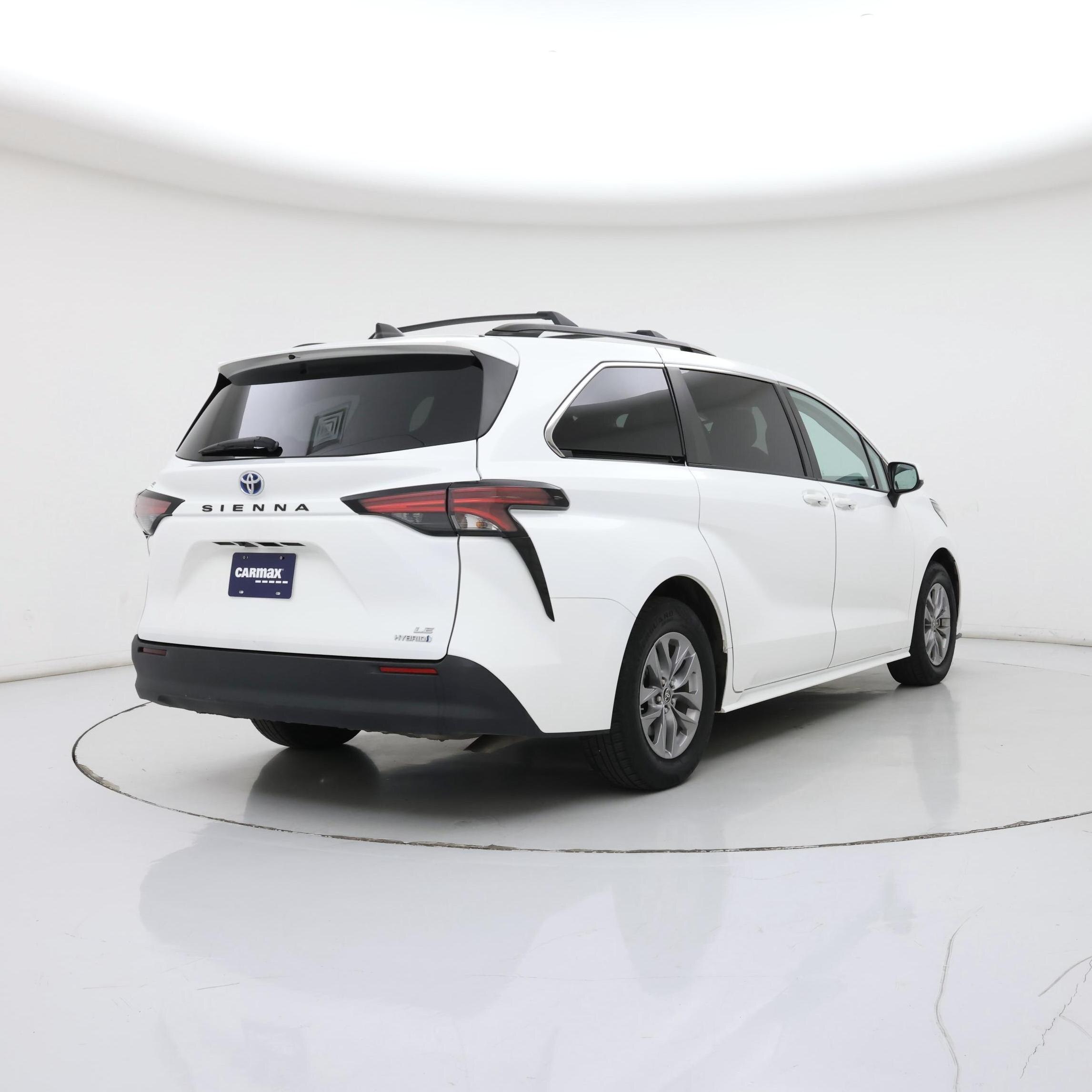 Thumbnail: 2022 Toyota Sienna - 8