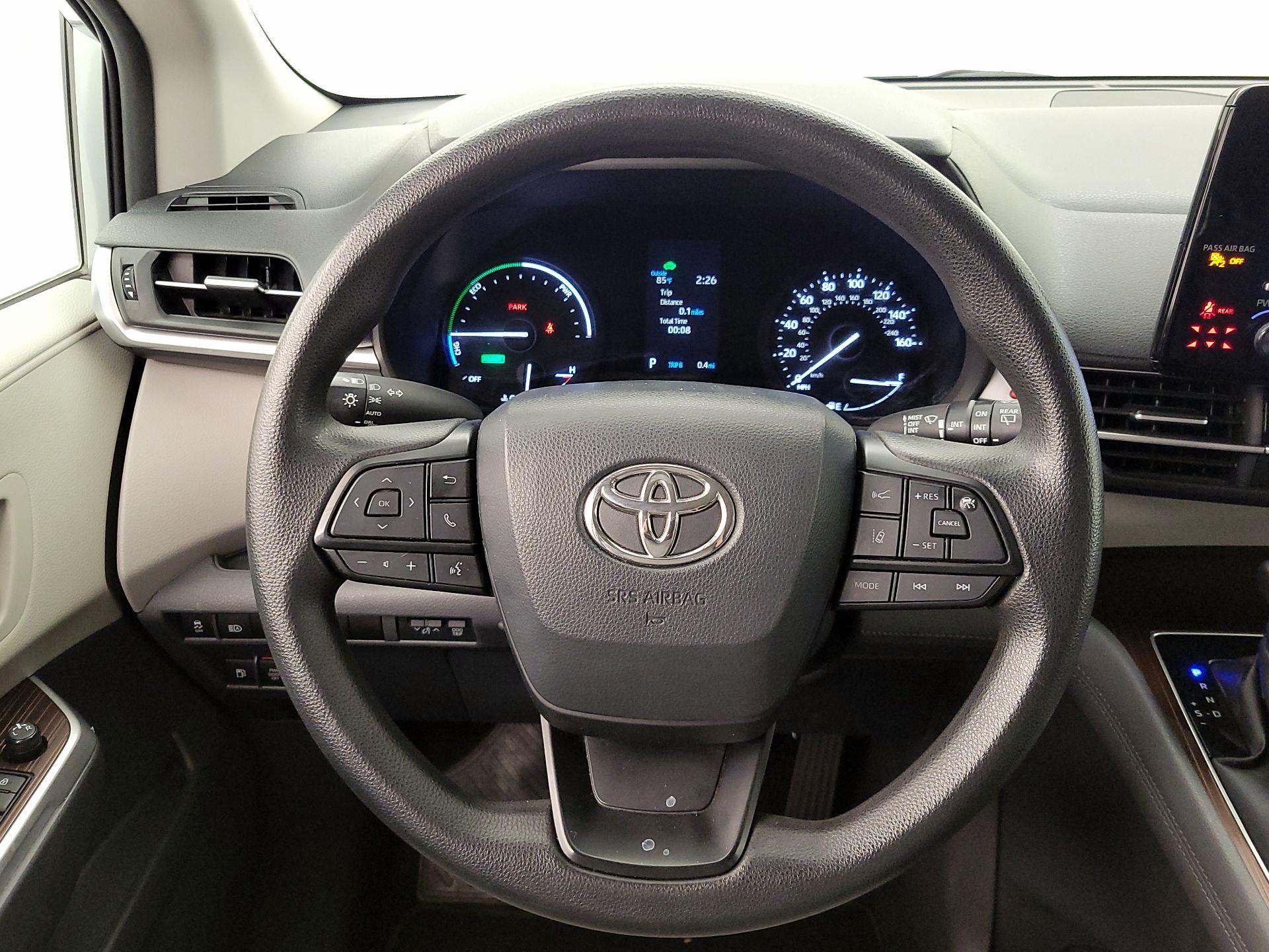 Thumbnail: 2022 Toyota Sienna - 10