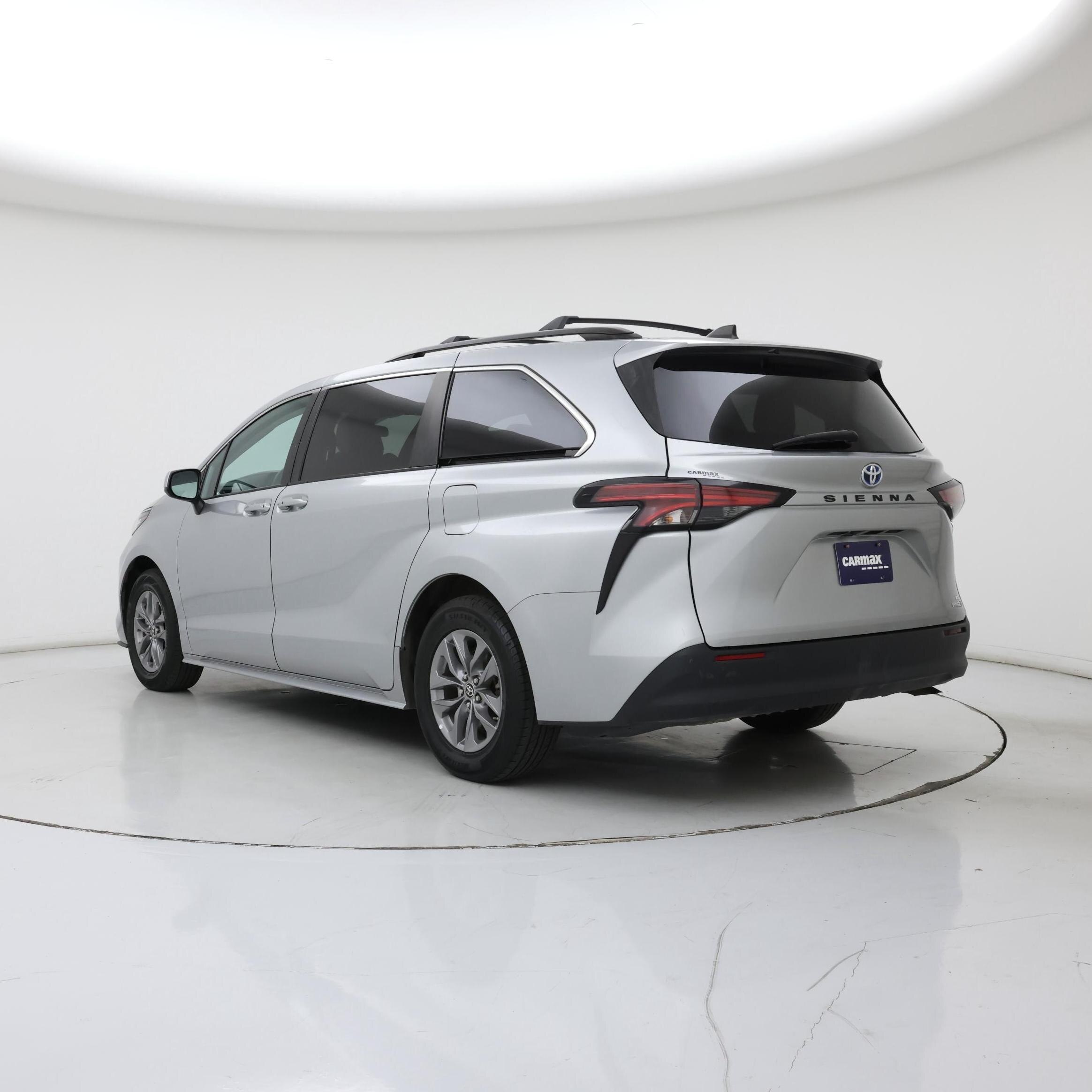 Thumbnail: 2022 Toyota Sienna - 2