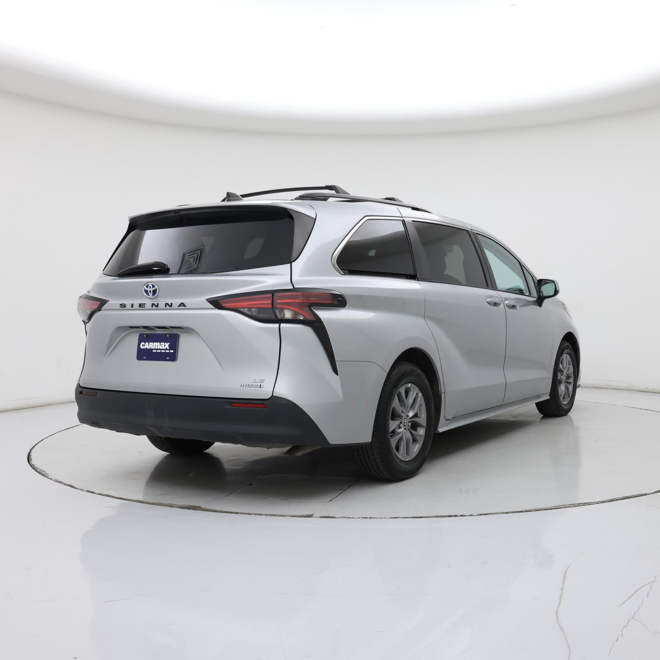 Thumbnail: 2022 Toyota Sienna - 8