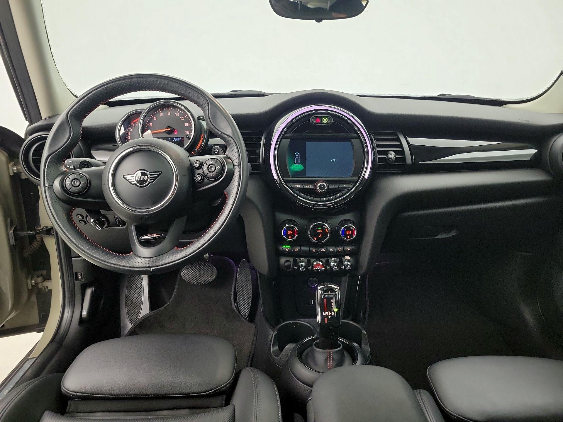 Thumbnail: 2020 MINI Cooper Hardtop - 9