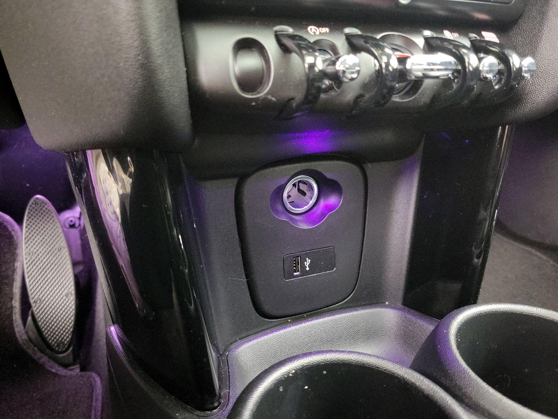 Thumbnail: 2020 MINI Cooper Hardtop - 18