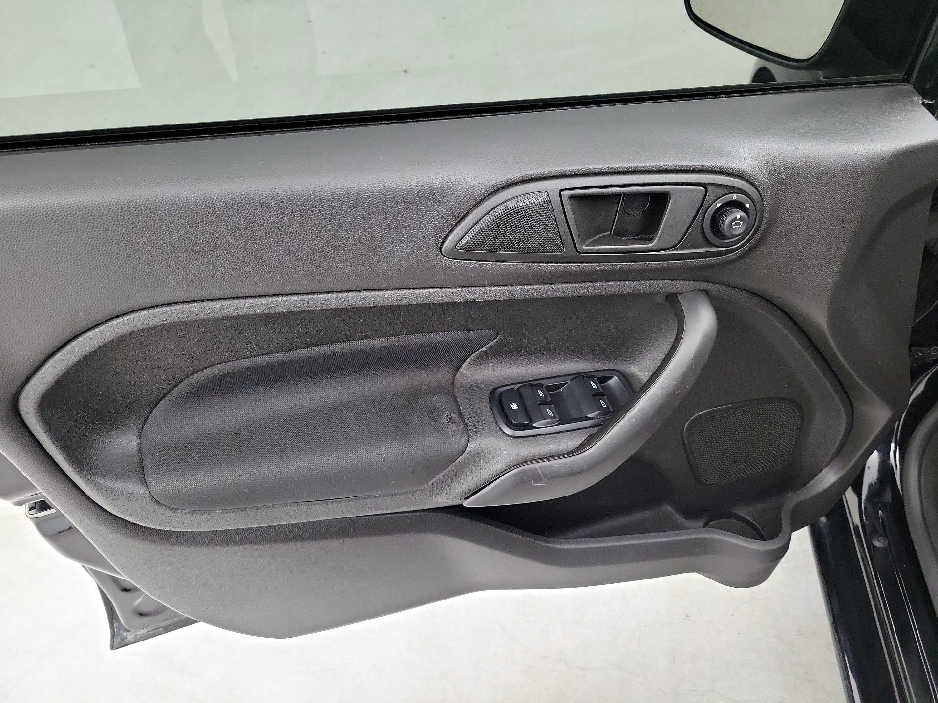 Thumbnail: 2019 Ford Fiesta - 12