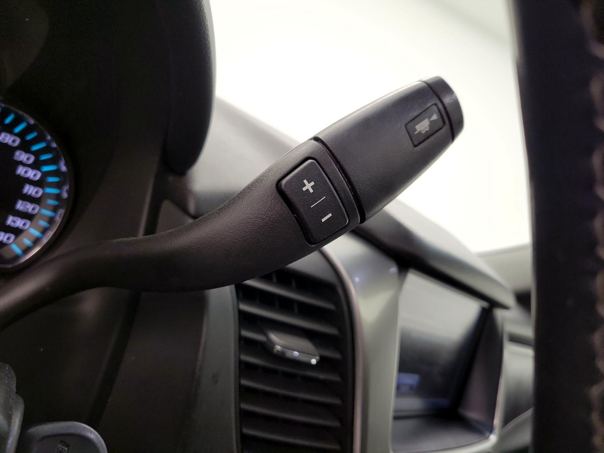 Thumbnail: 2019 Chevrolet Tahoe - 17