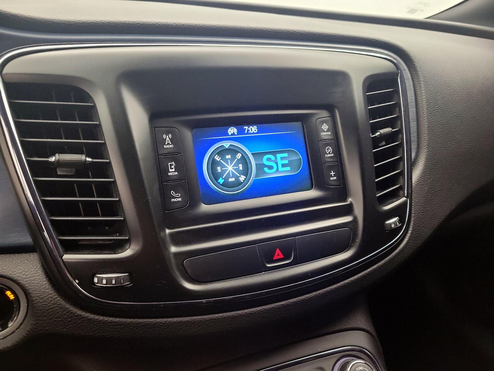 Thumbnail: 2015 Chrysler 200 - 12