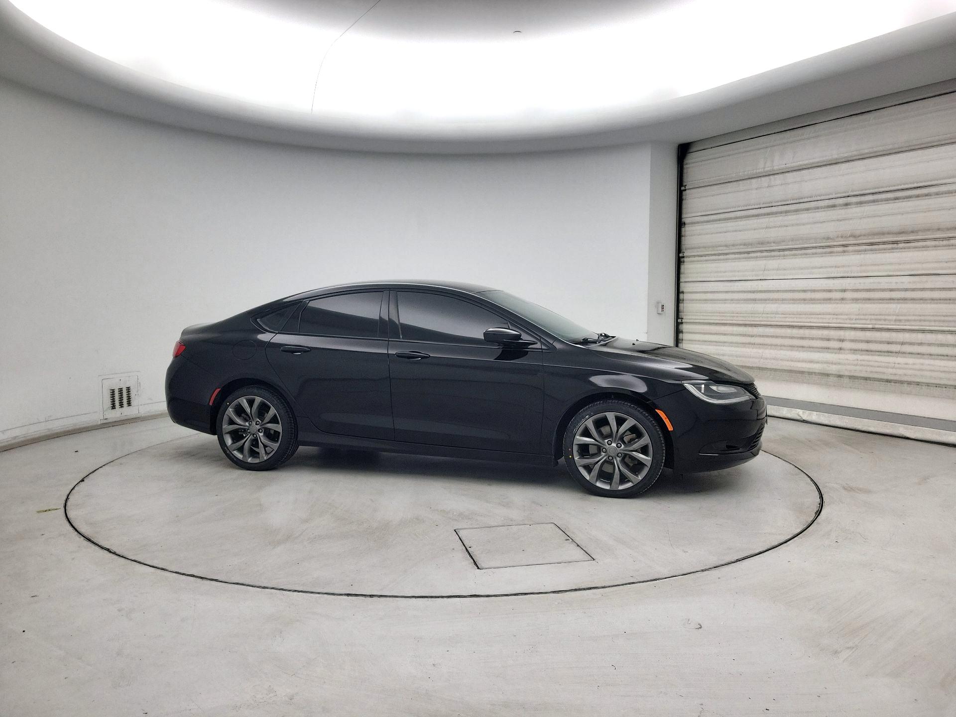 Thumbnail: 2015 Chrysler 200 - 4