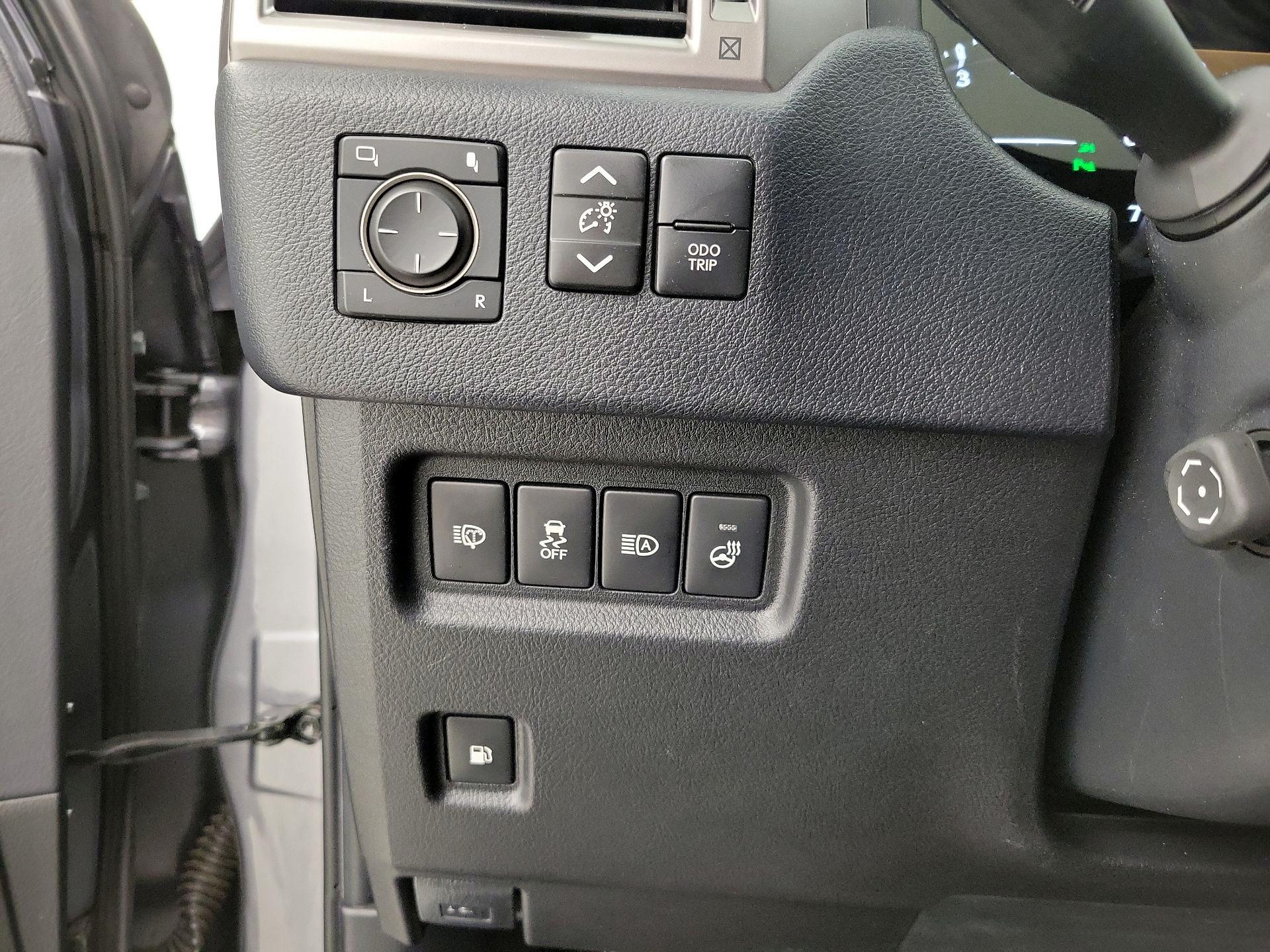 Thumbnail: 2022 Lexus GX - 13