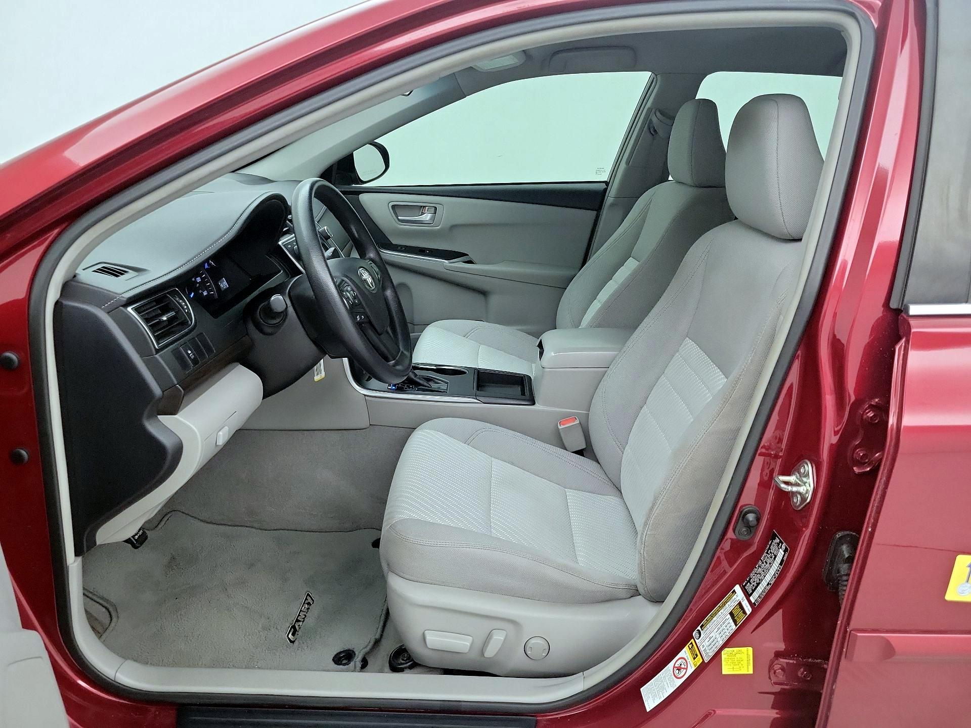 Thumbnail: 2015 Toyota Camry - 11