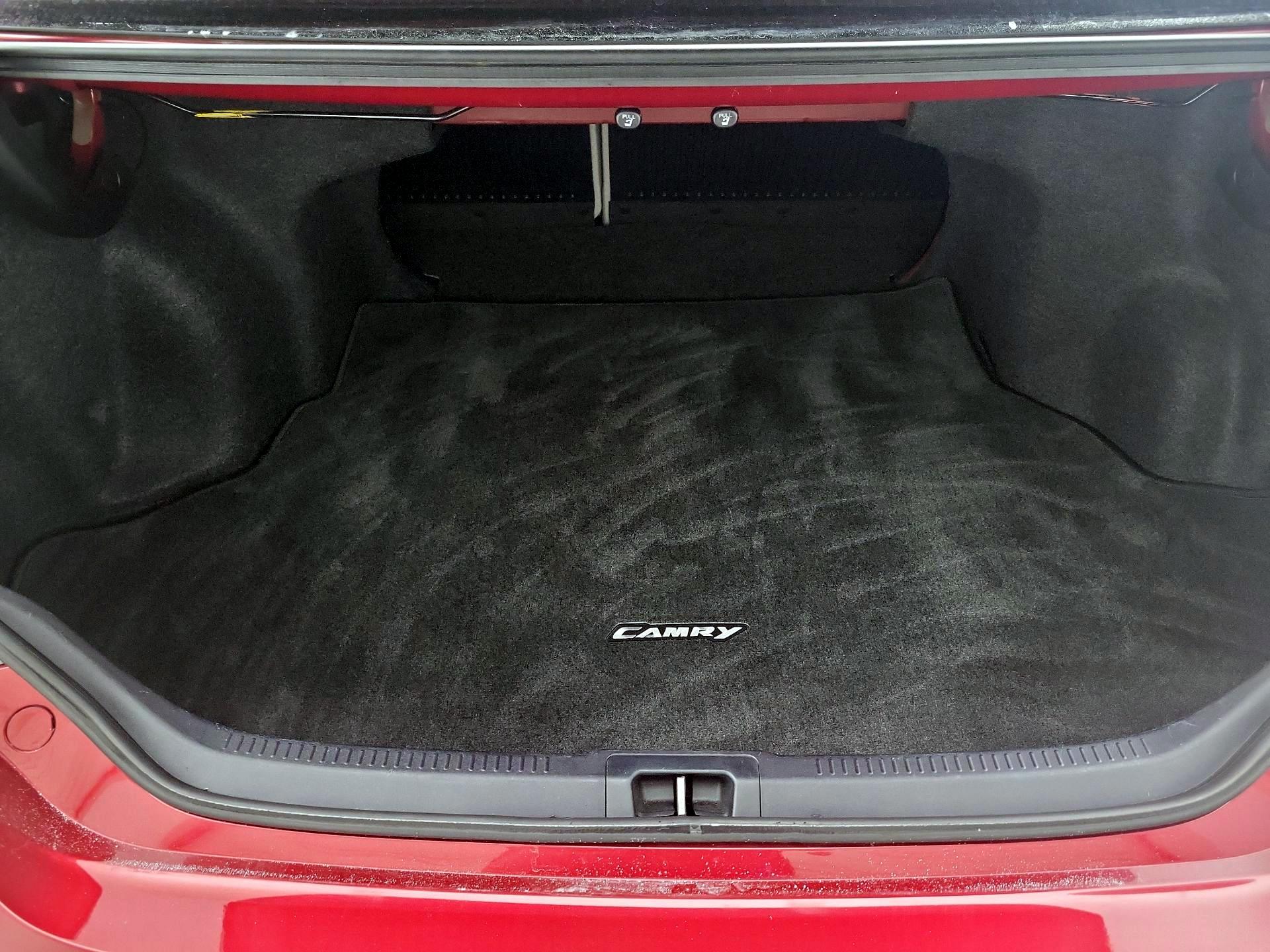 Thumbnail: 2015 Toyota Camry - 20