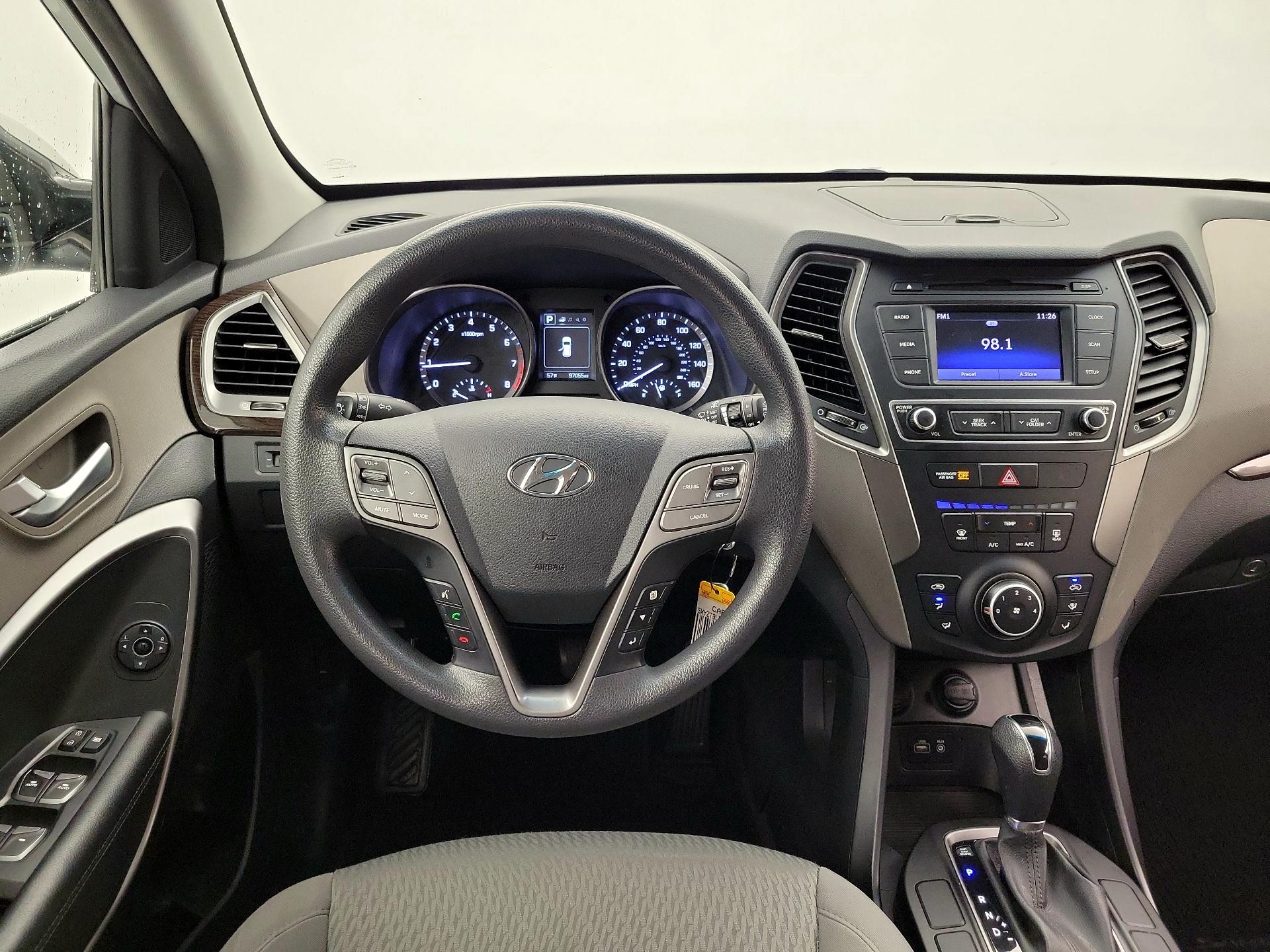 Thumbnail: 2017 Hyundai Santa Fe - 10