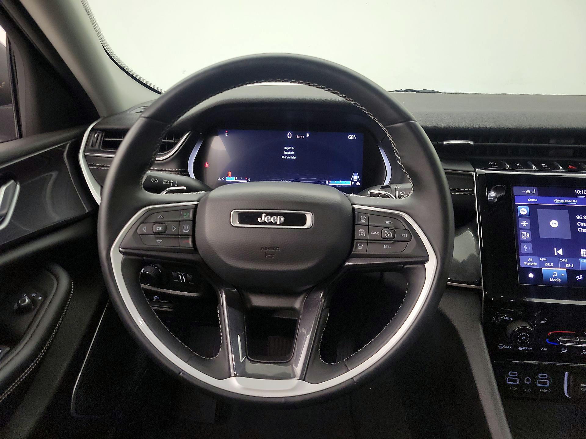 Thumbnail: 2022 Jeep Grand Cherokee - 10