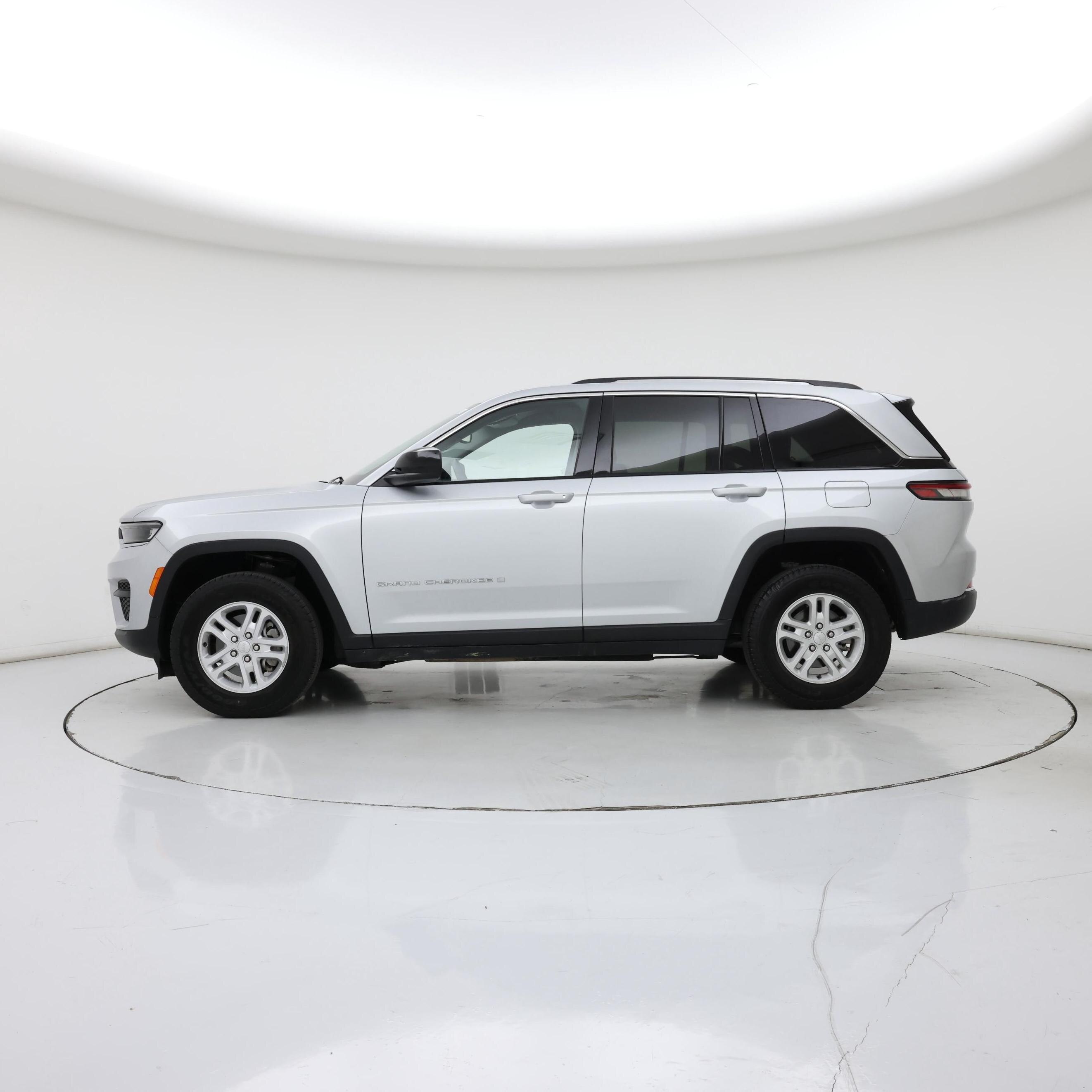 Thumbnail: 2022 Jeep Grand Cherokee - 3