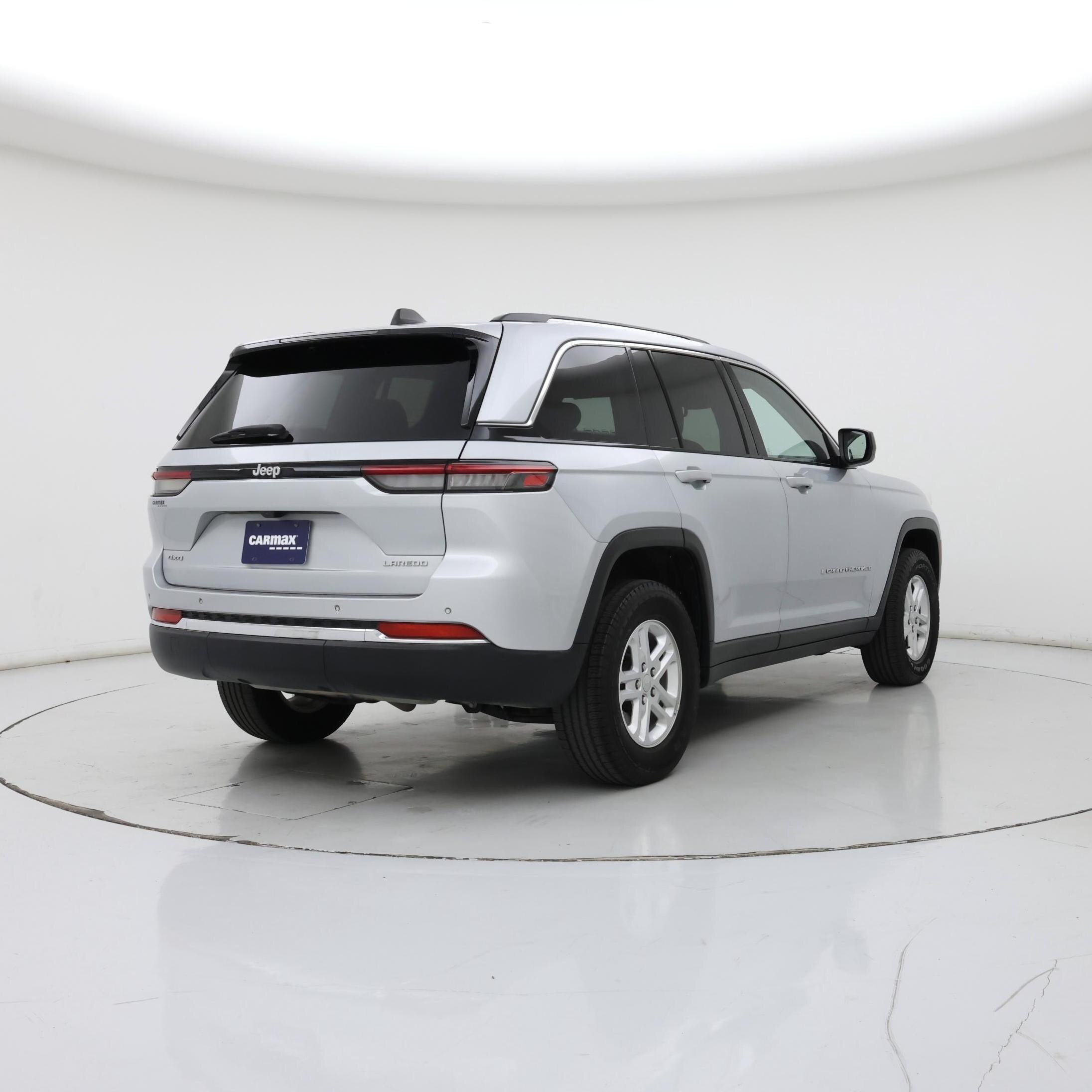 Thumbnail: 2022 Jeep Grand Cherokee - 8