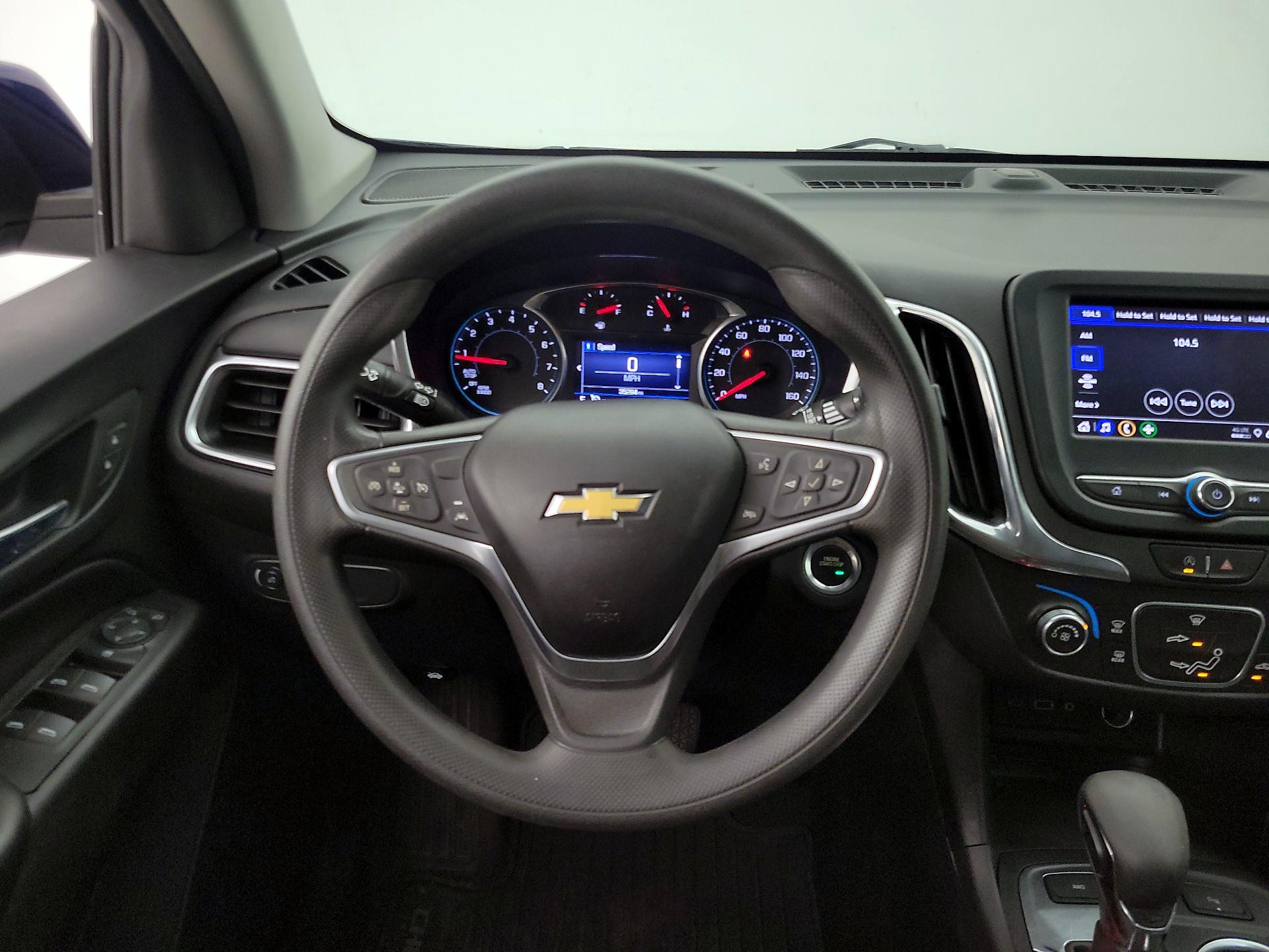 Thumbnail: 2022 Chevrolet Equinox - 10