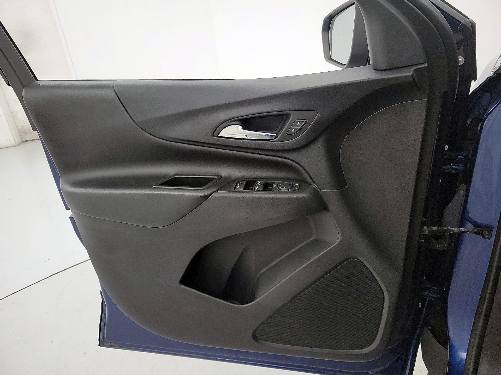 Thumbnail: 2022 Chevrolet Equinox - 12