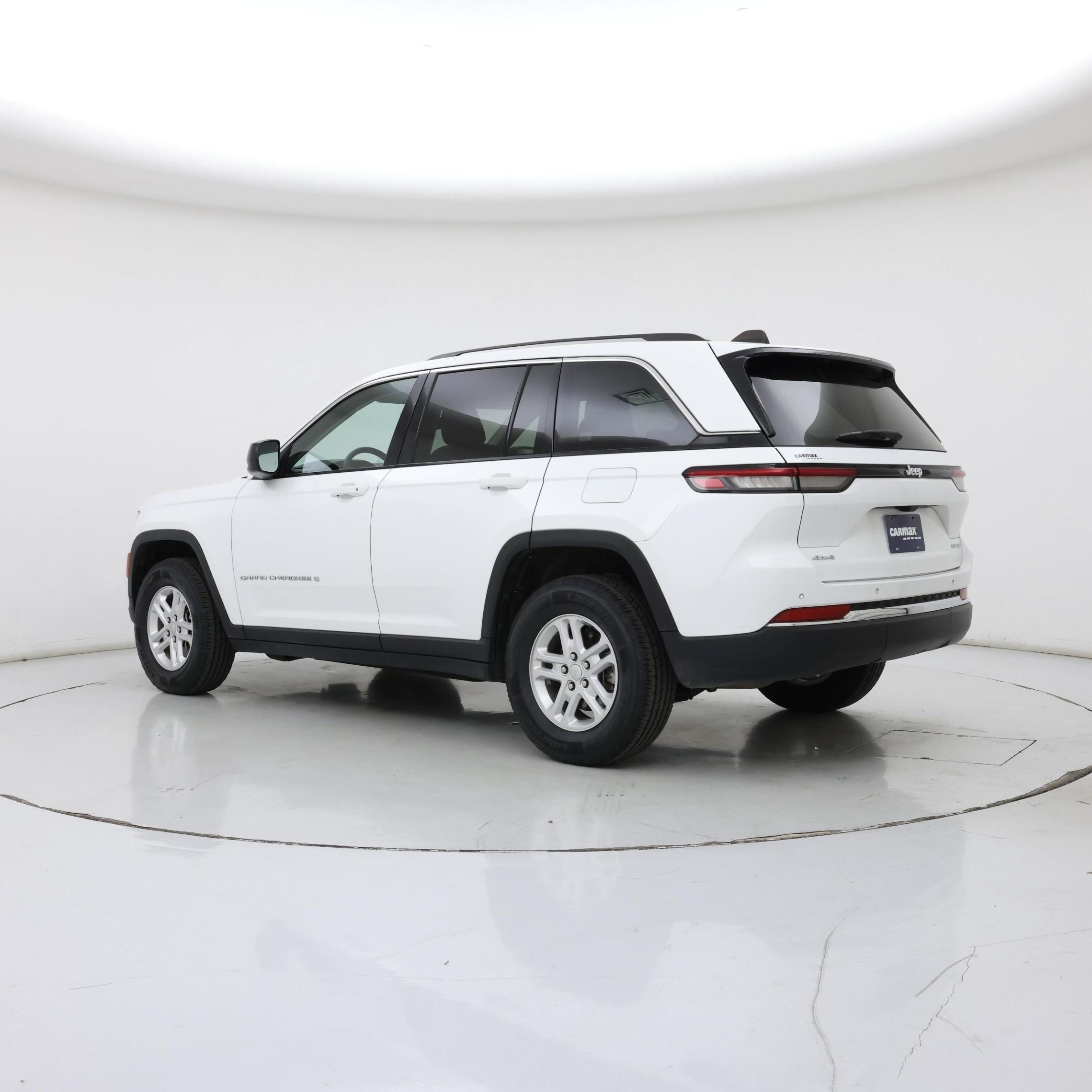 Thumbnail: 2023 Jeep Grand Cherokee - 3