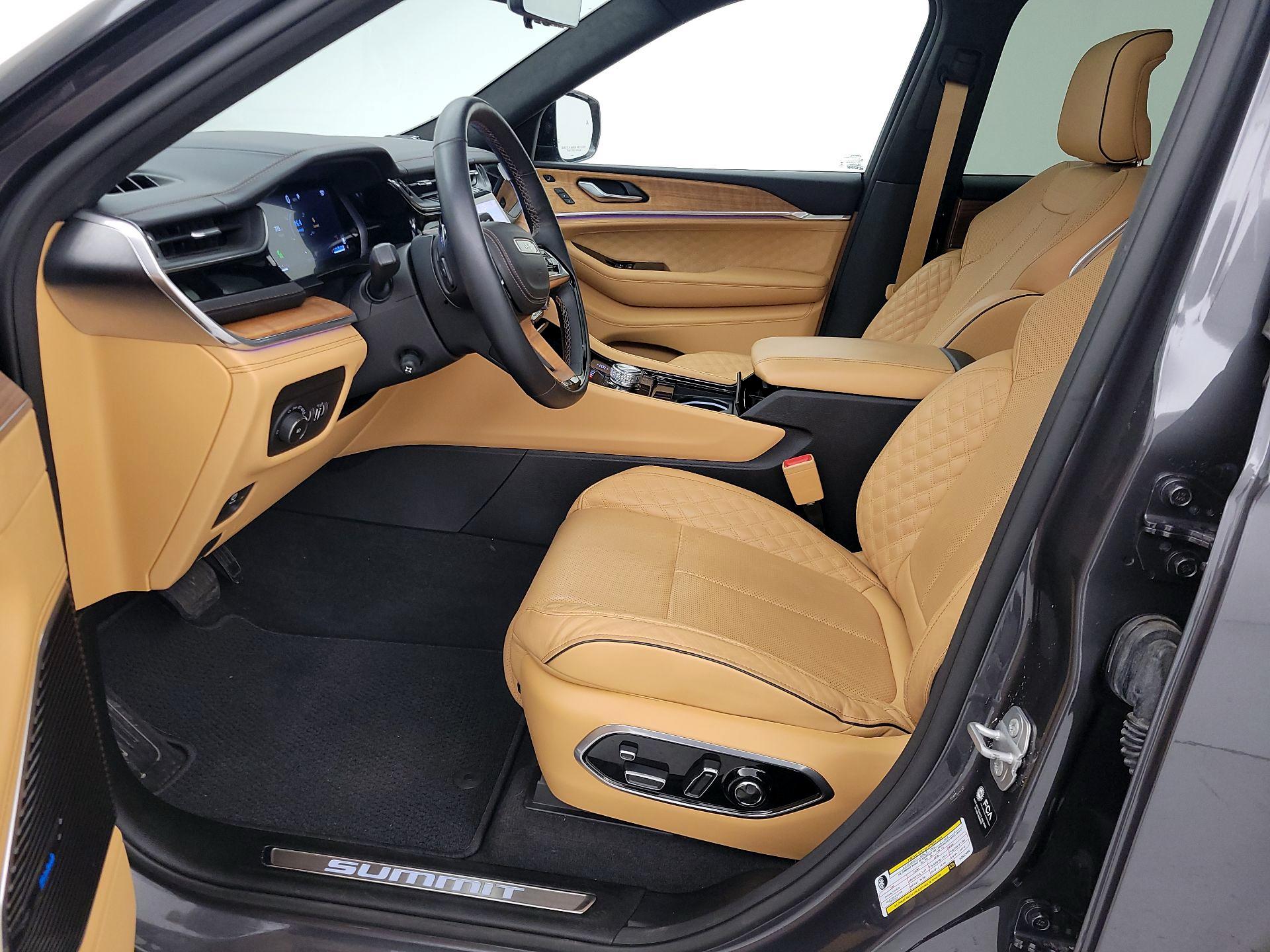 Thumbnail: 2022 Jeep Grand Cherokee L - 11