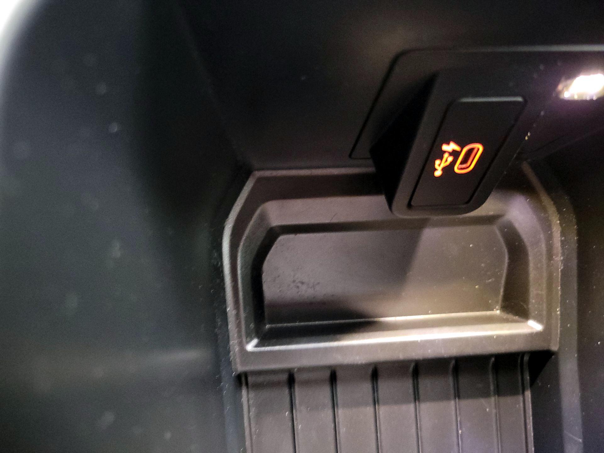 Thumbnail: 2021 BMW X4 - 19