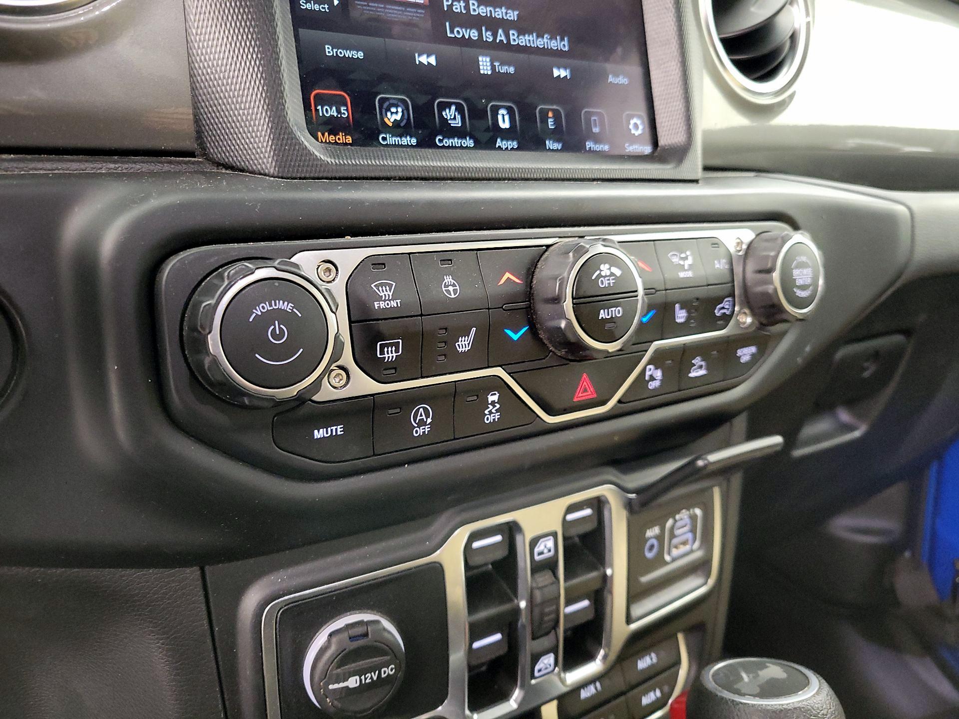 Thumbnail: 2023 Jeep Wrangler - 17