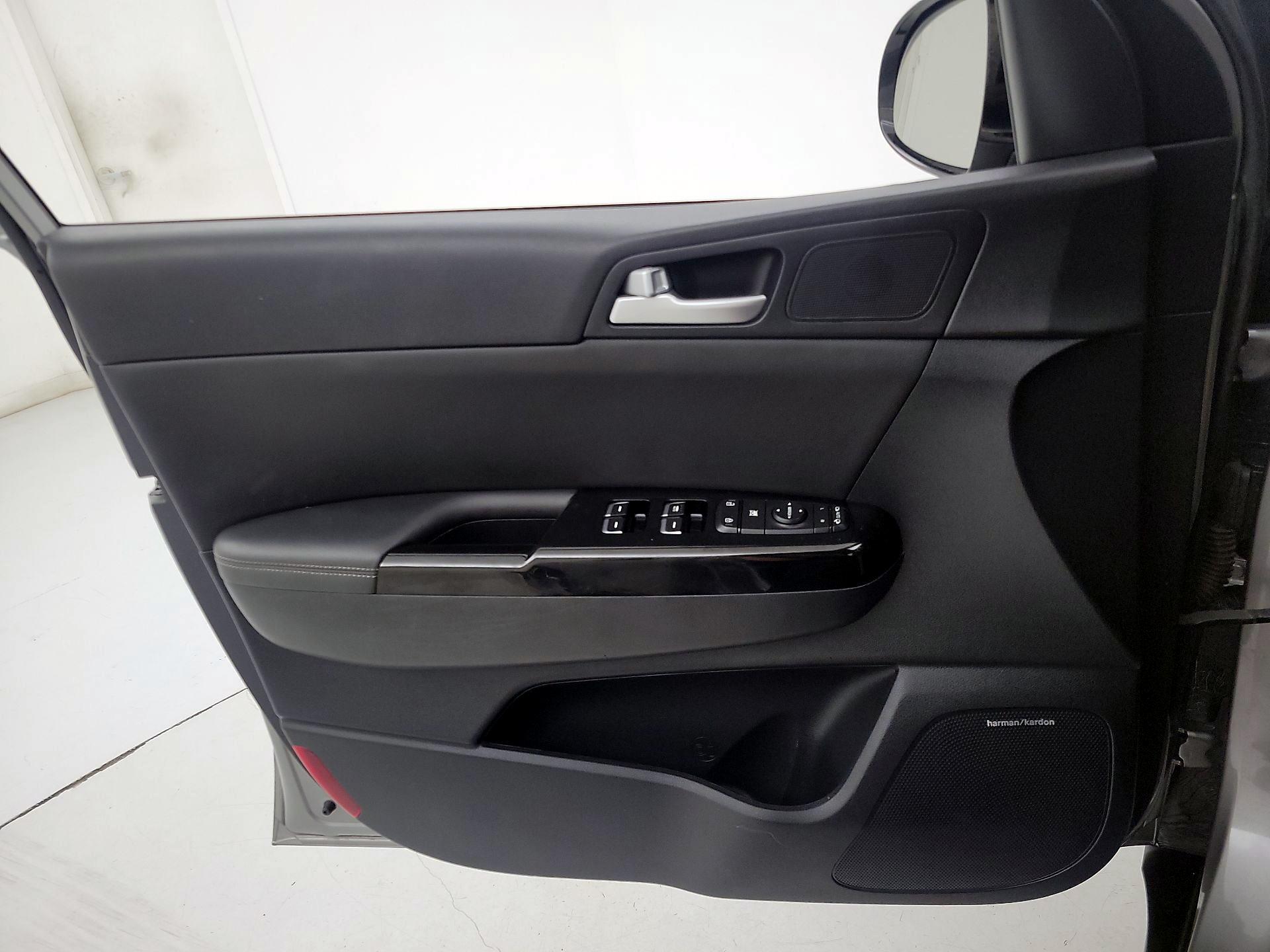 Thumbnail: 2020 Kia Sportage - 12