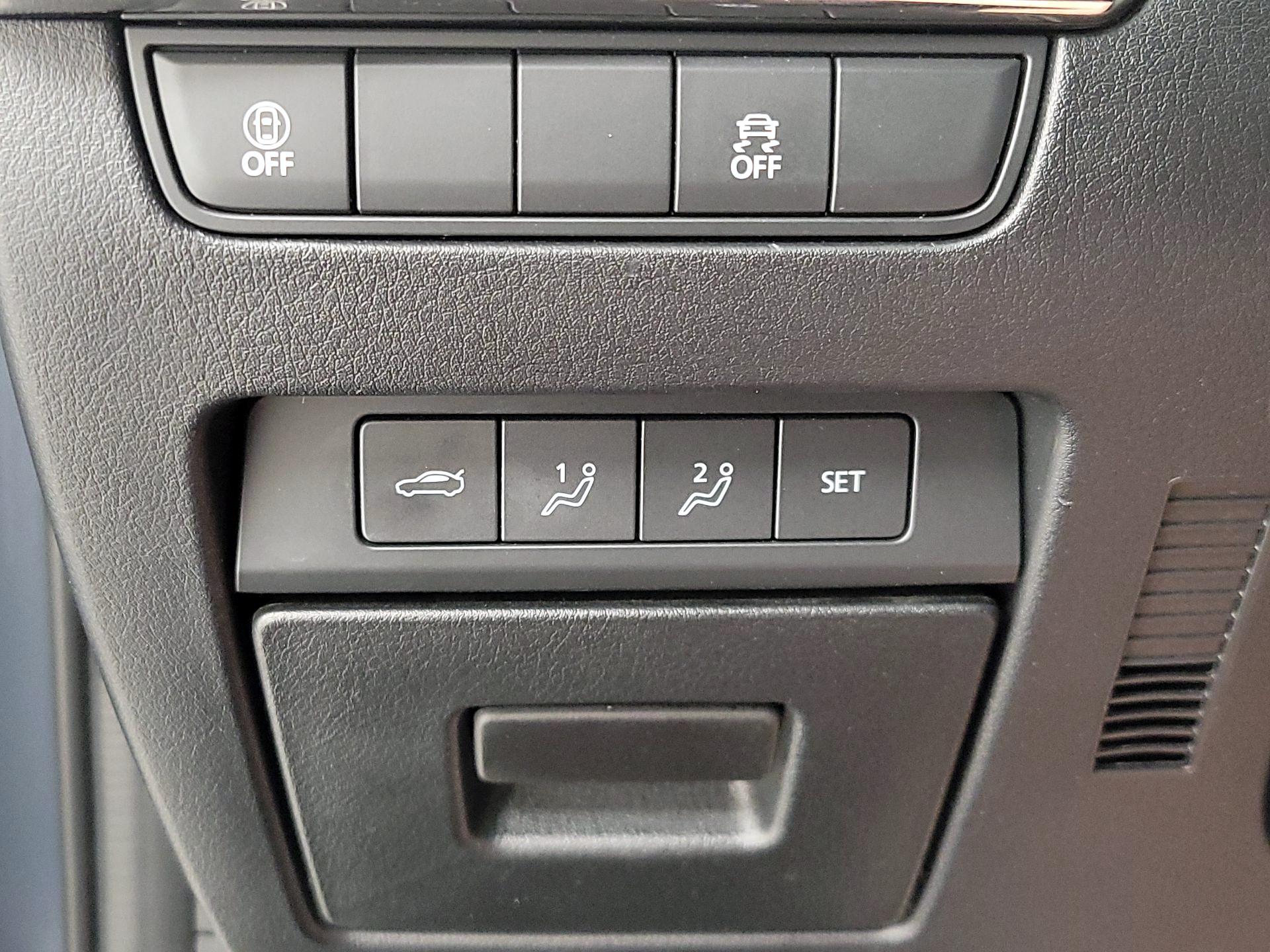 Thumbnail: 2023 Mazda Mazda3 - 13